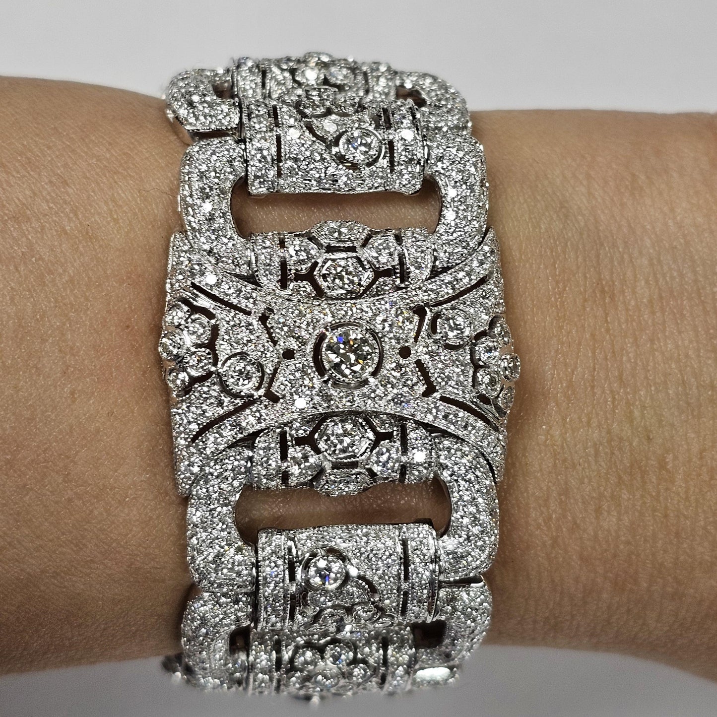 18K White Gold Diamond Bracelet