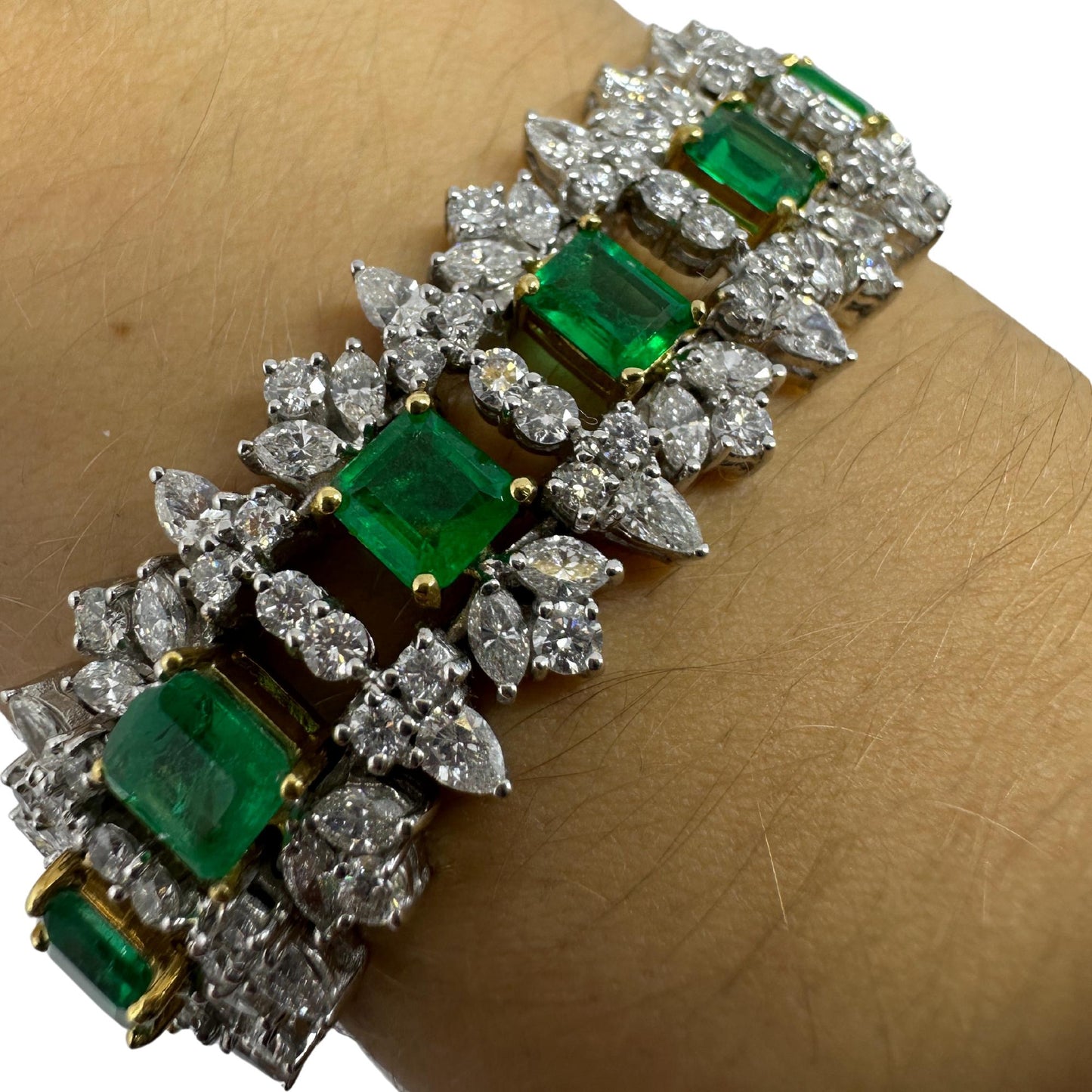 18K Diamond and Emerald Bracelet