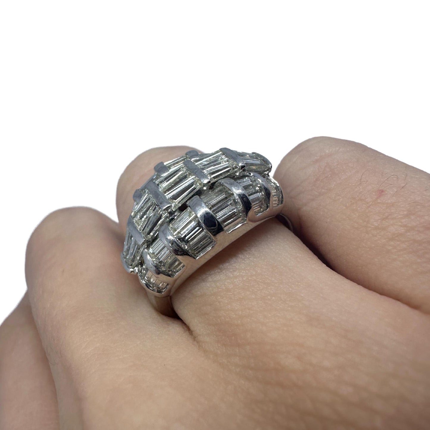 18k White Gold Baguette Cut Diamond Dome Ring