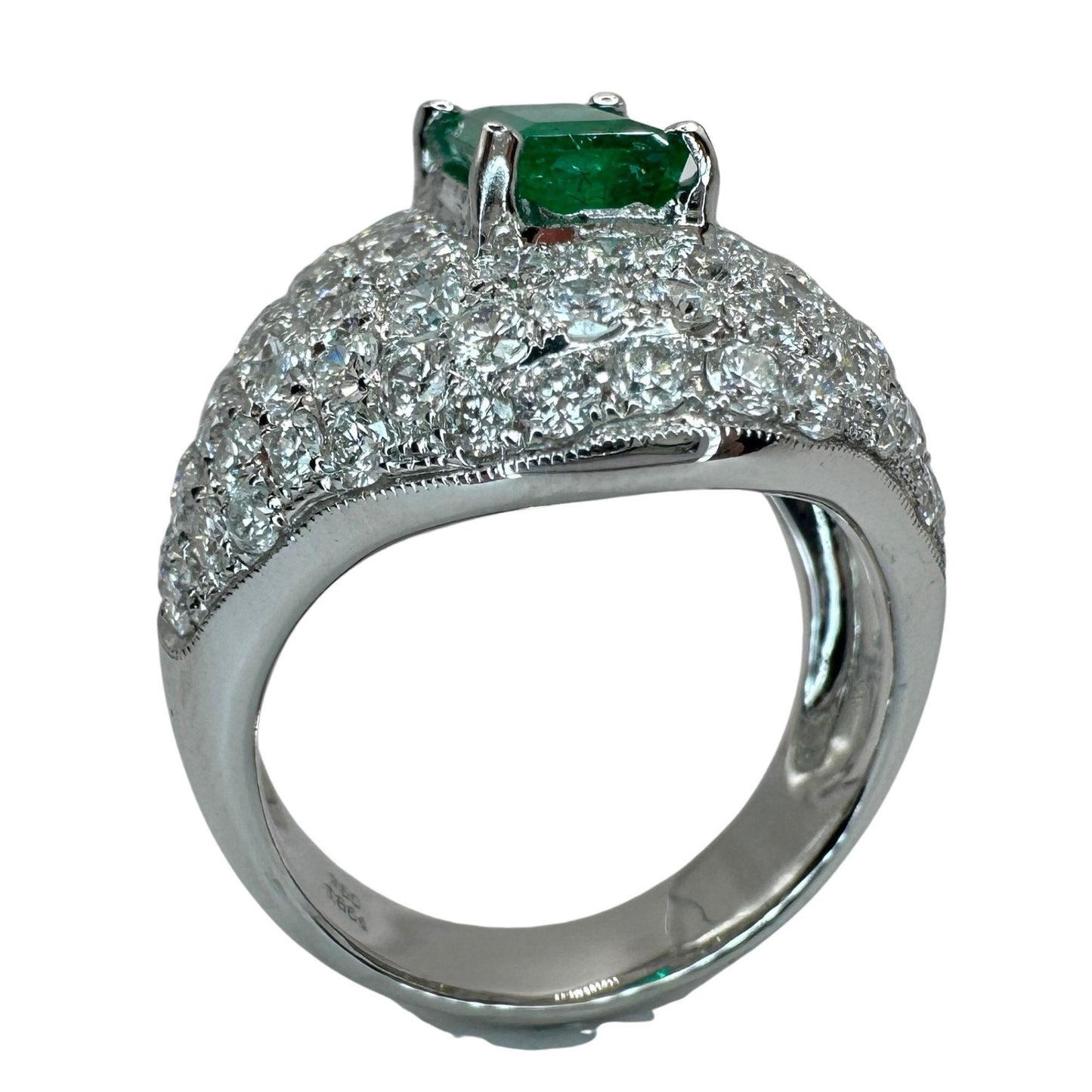 18k Diamond and Emerald Ring