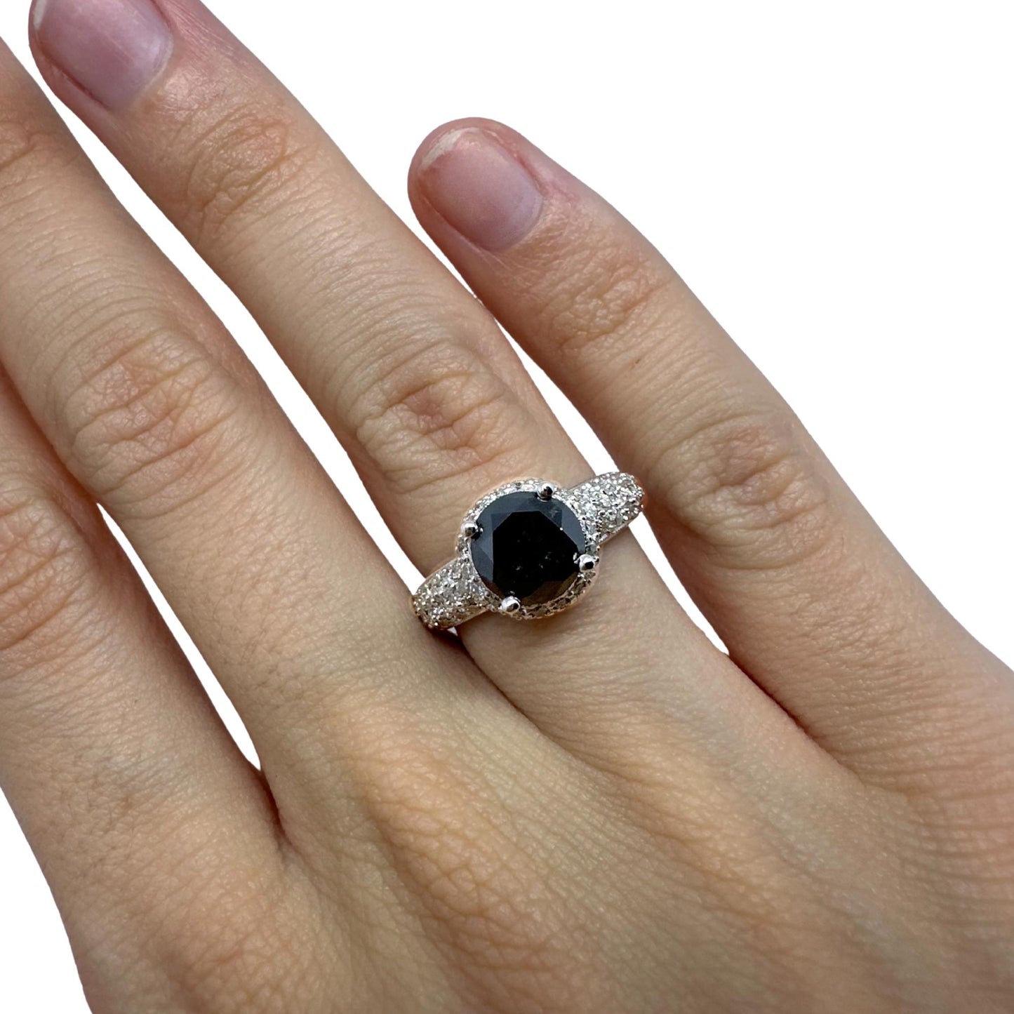 18K White Gold Black and White Diamond Ring