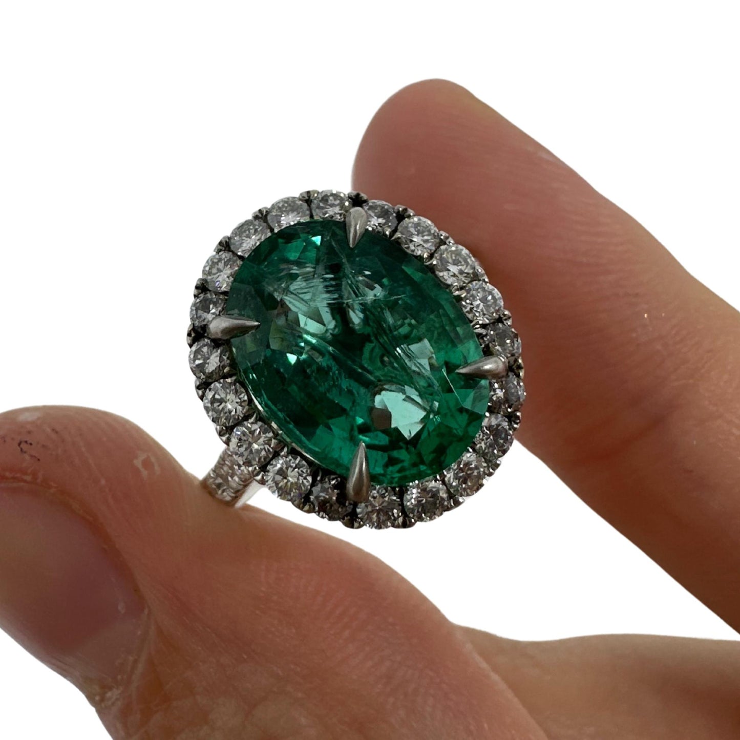 18K White Gold Diamond and Emerald Ring