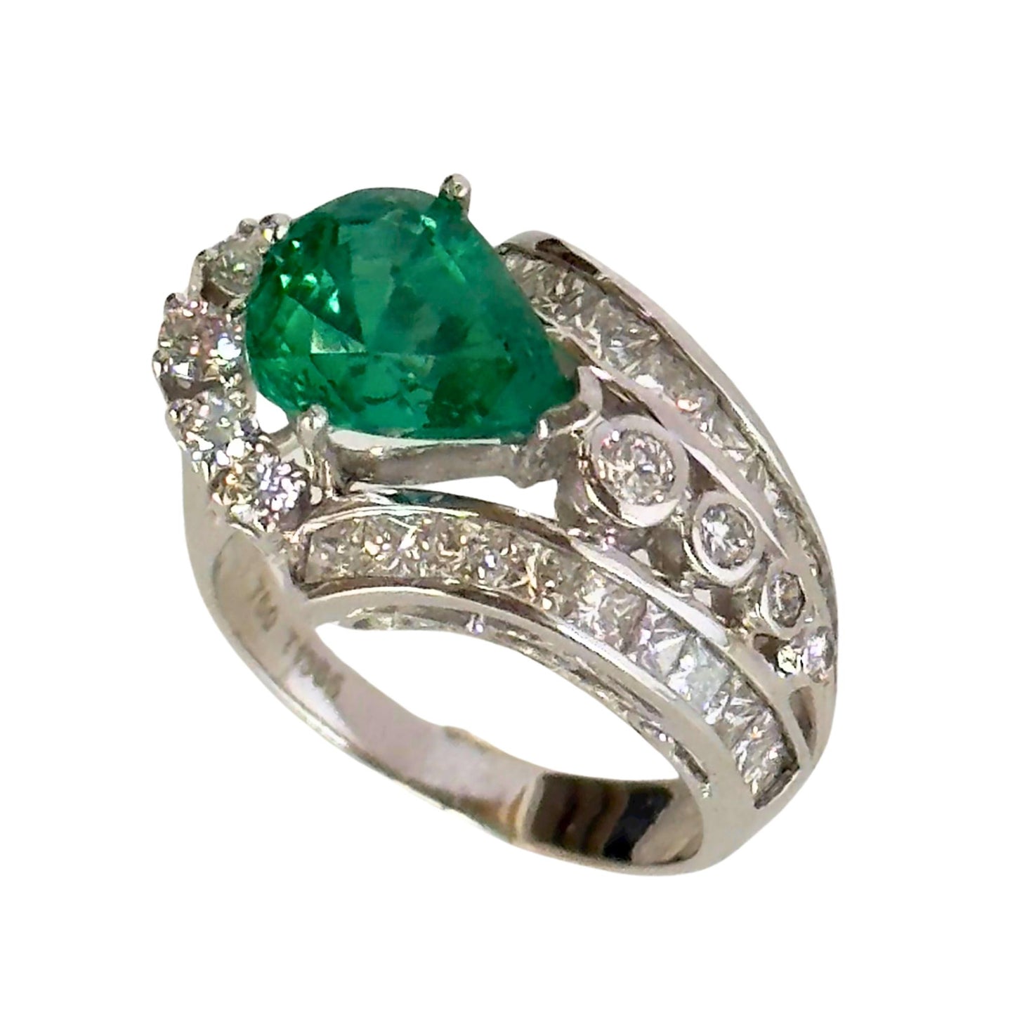 GIA Certified 18k Diamond and Emerald Ring