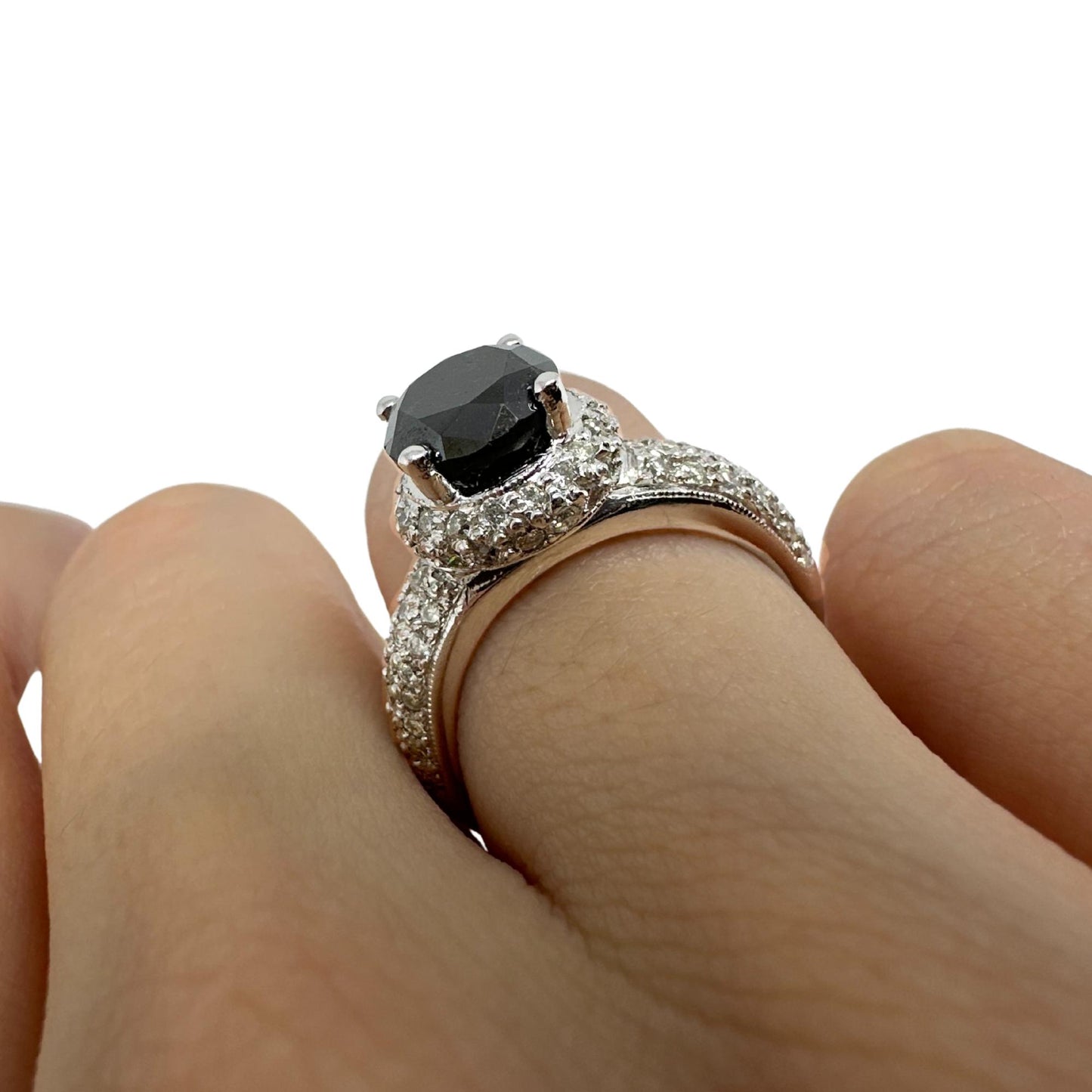 18K White Gold Black and White Diamond Ring