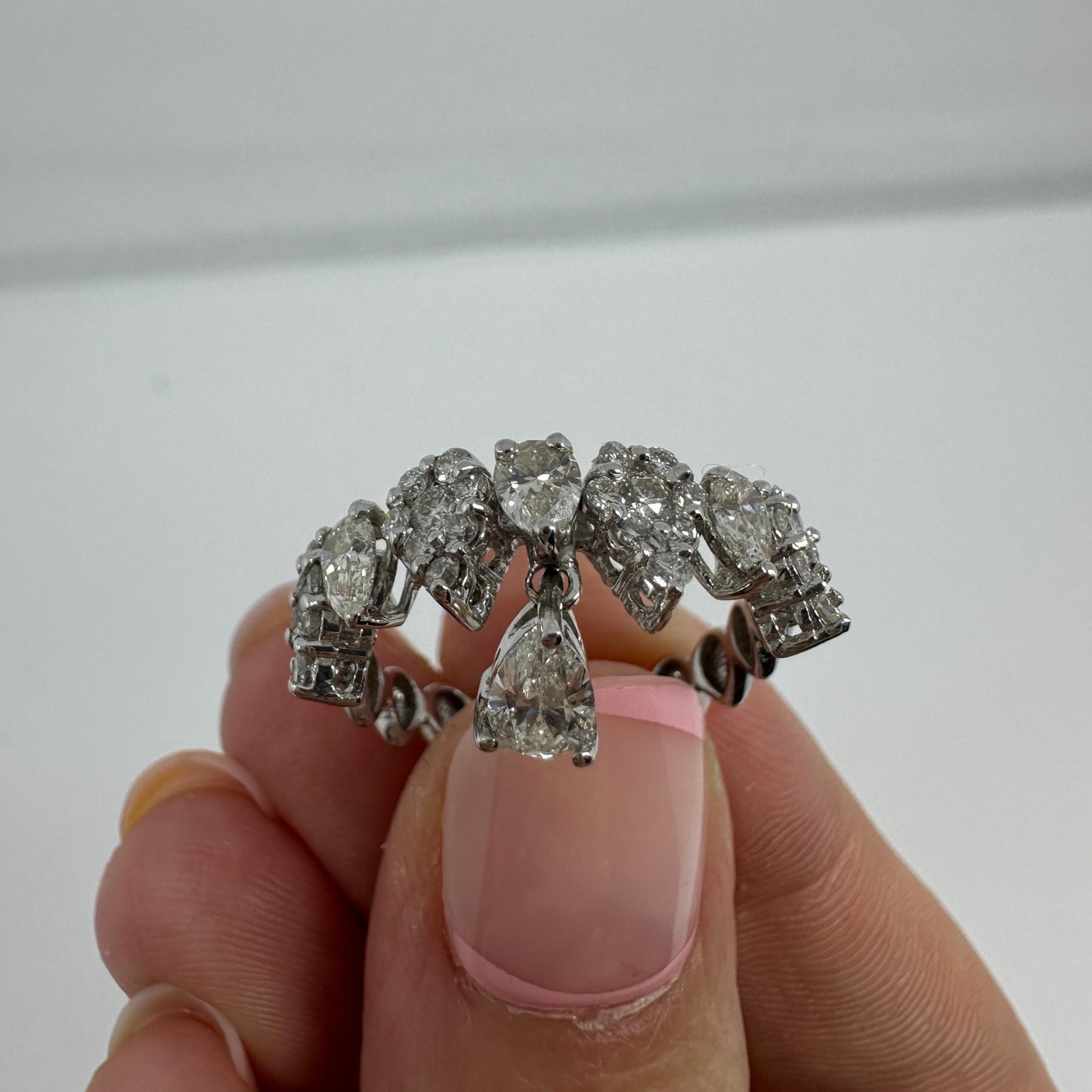 18K White Gold Pear Cut Diamond Dangling Band Ring