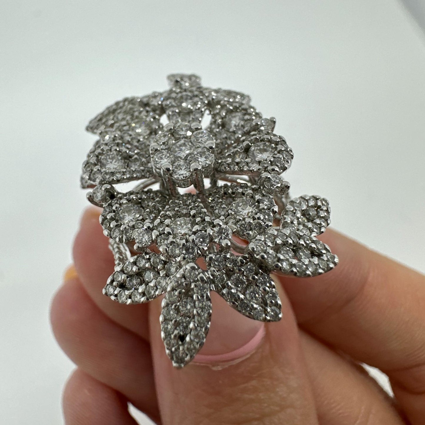 18K White Gold Diamond Flower Cocktail Ring