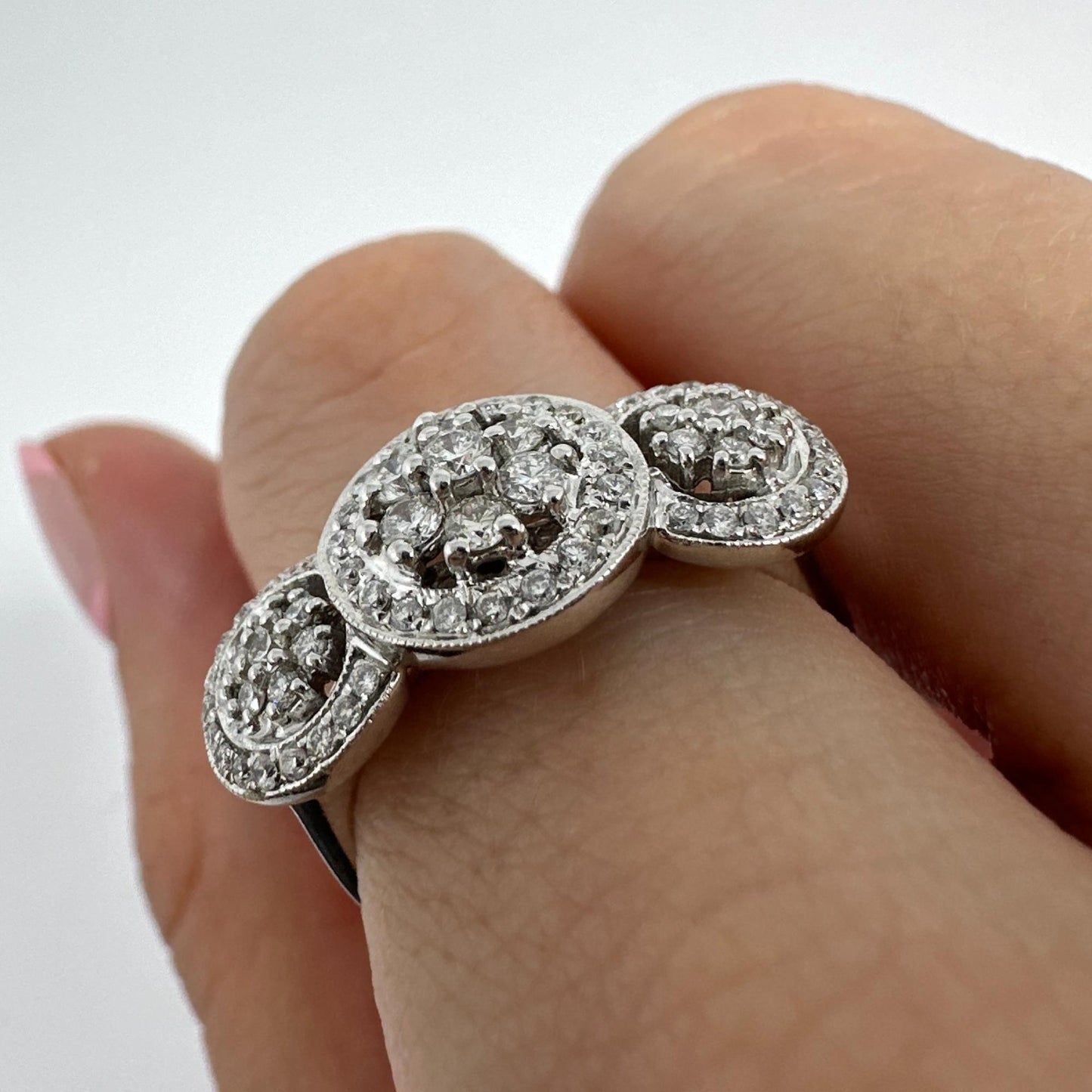18k White Gold Diamond Cluster Ring