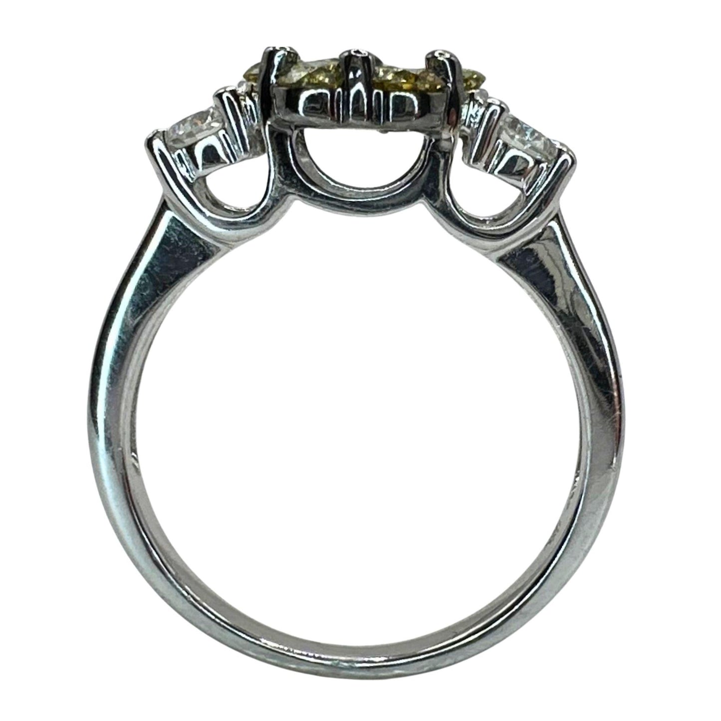 18k White and Yellow Diamond Flower Ring