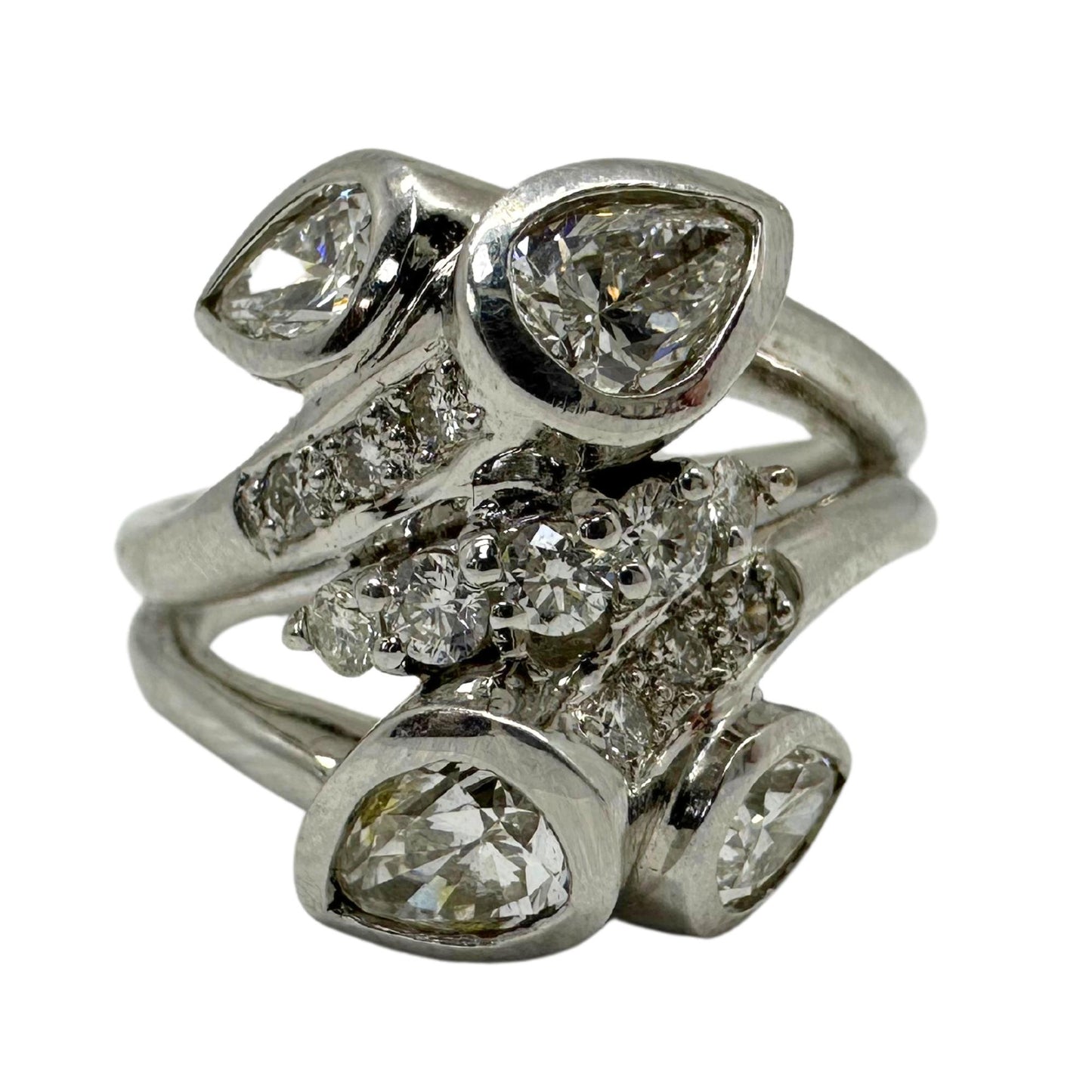 18K White Gold Pear Cut Diamond Ring