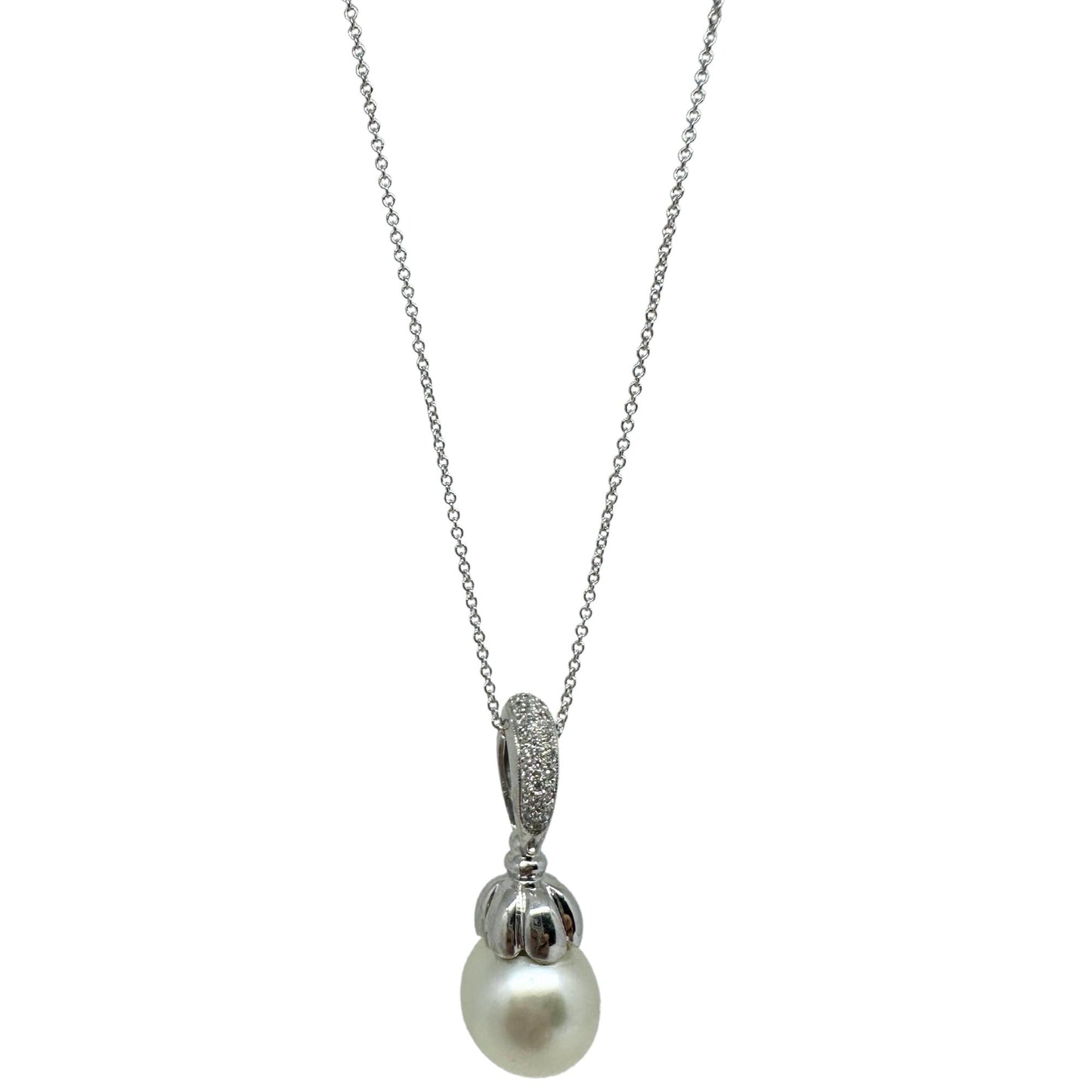18K White Gold Diamond and Pearl Pendant Necklace