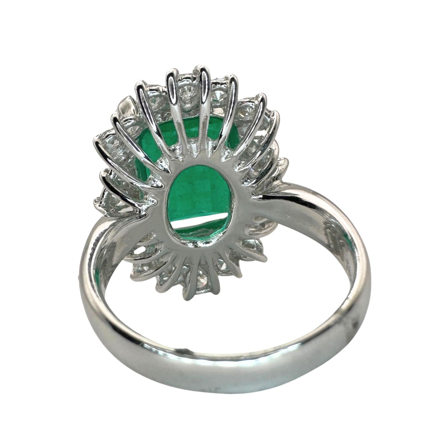 18k Diamond and Emerald Ring