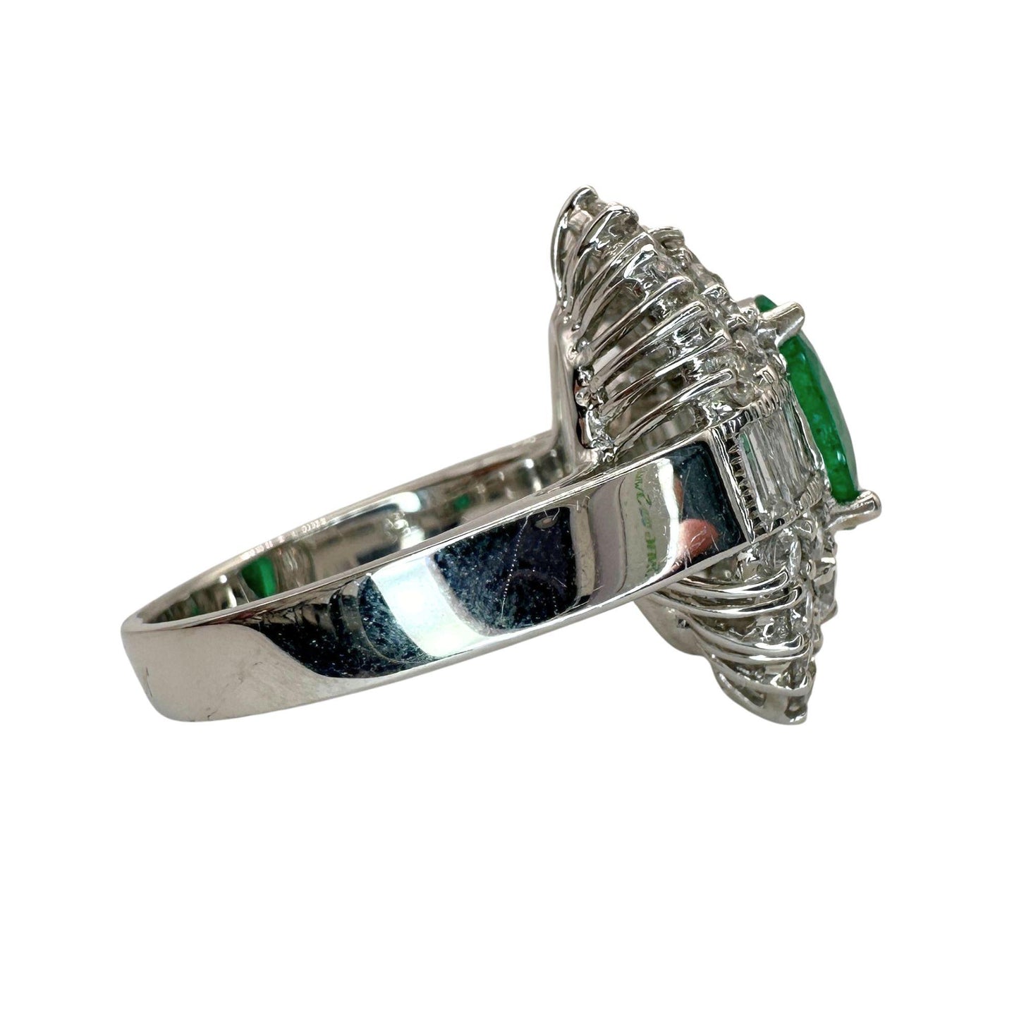 18k Diamond and Emerald Ring