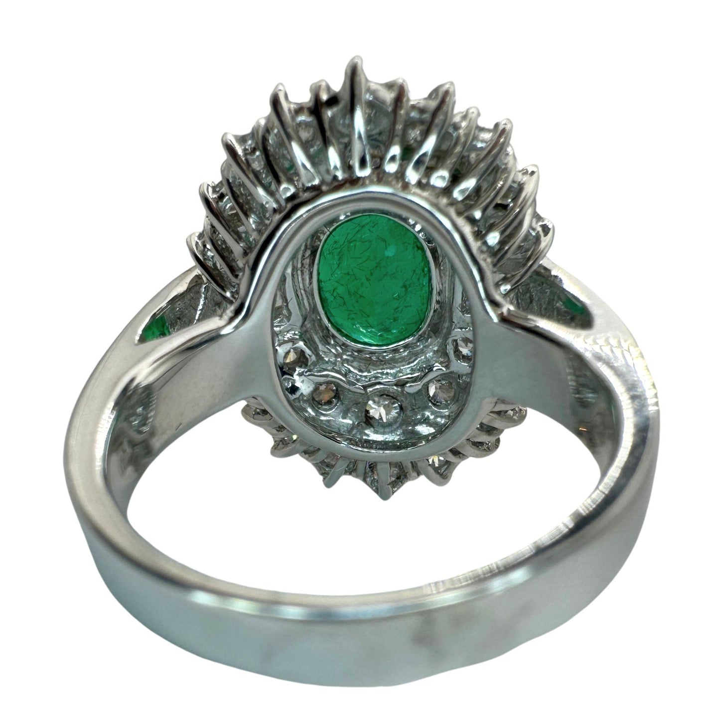 18k Diamond and Emerald Ring