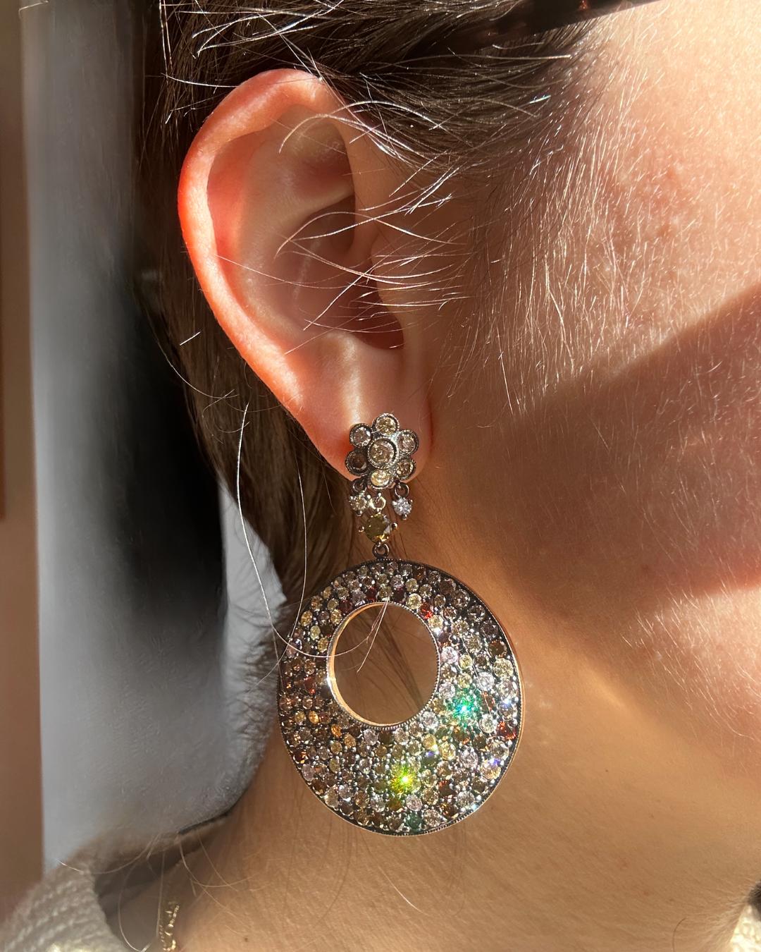 18K Yellow Gold Multicolor Diamond Earrings