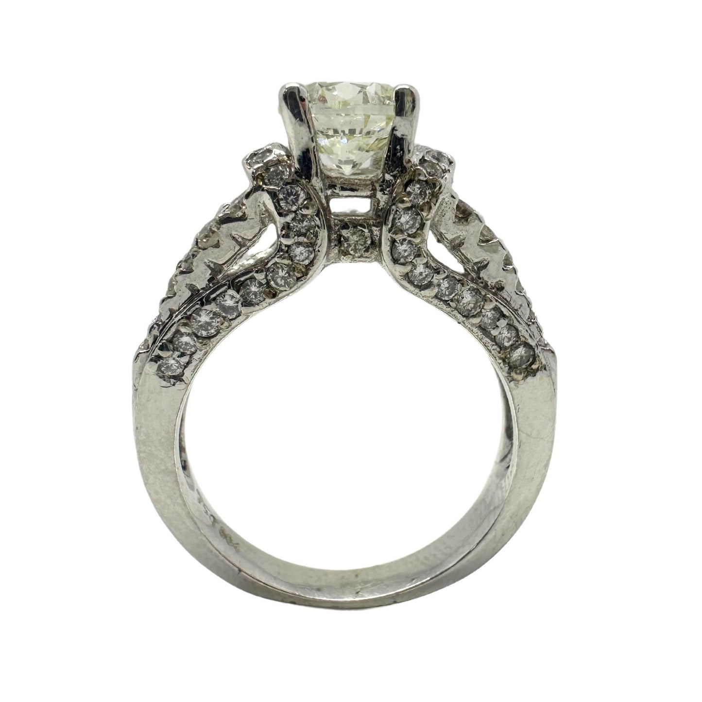 18K White Gold Diamond Engagement Ring