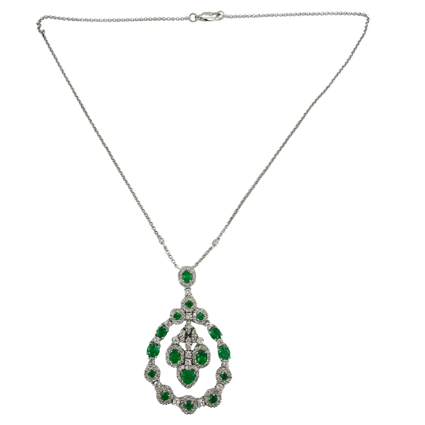 18K White Gold Diamond and Emerald Halo Circle Pendant Necklace