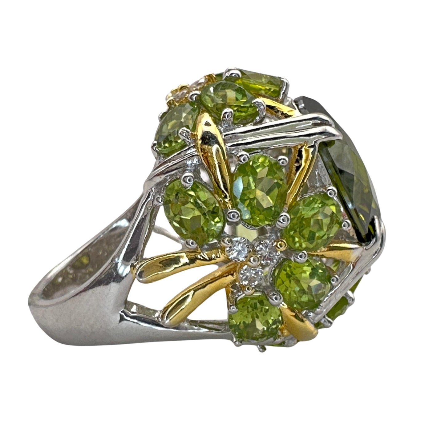 18k Diamond and Green Stone Center Cocktail Ring
