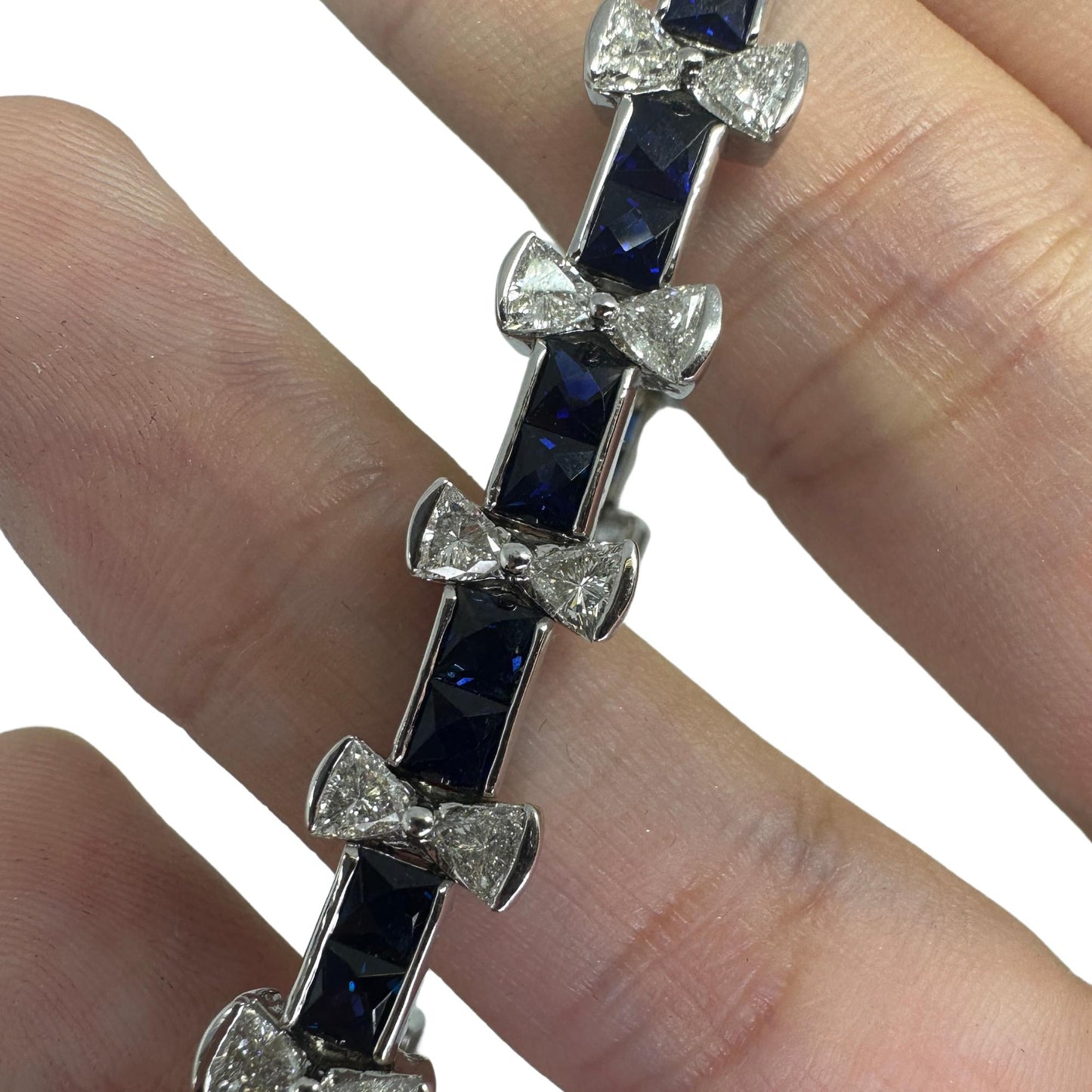 18K White Gold Diamond and Sapphire Bracelet