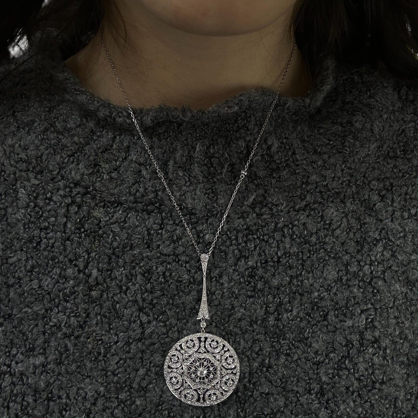 18K White Gold Filigree Diamond Pendant Necklace