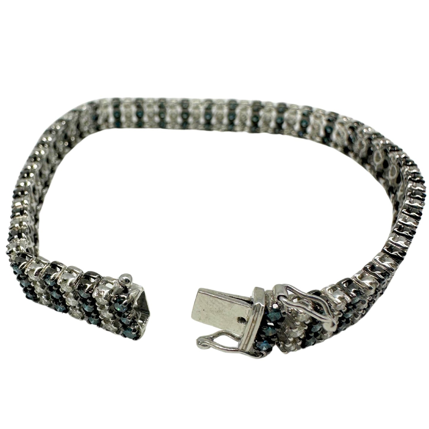 18k White Gold Blue and White Diamond Bracelet