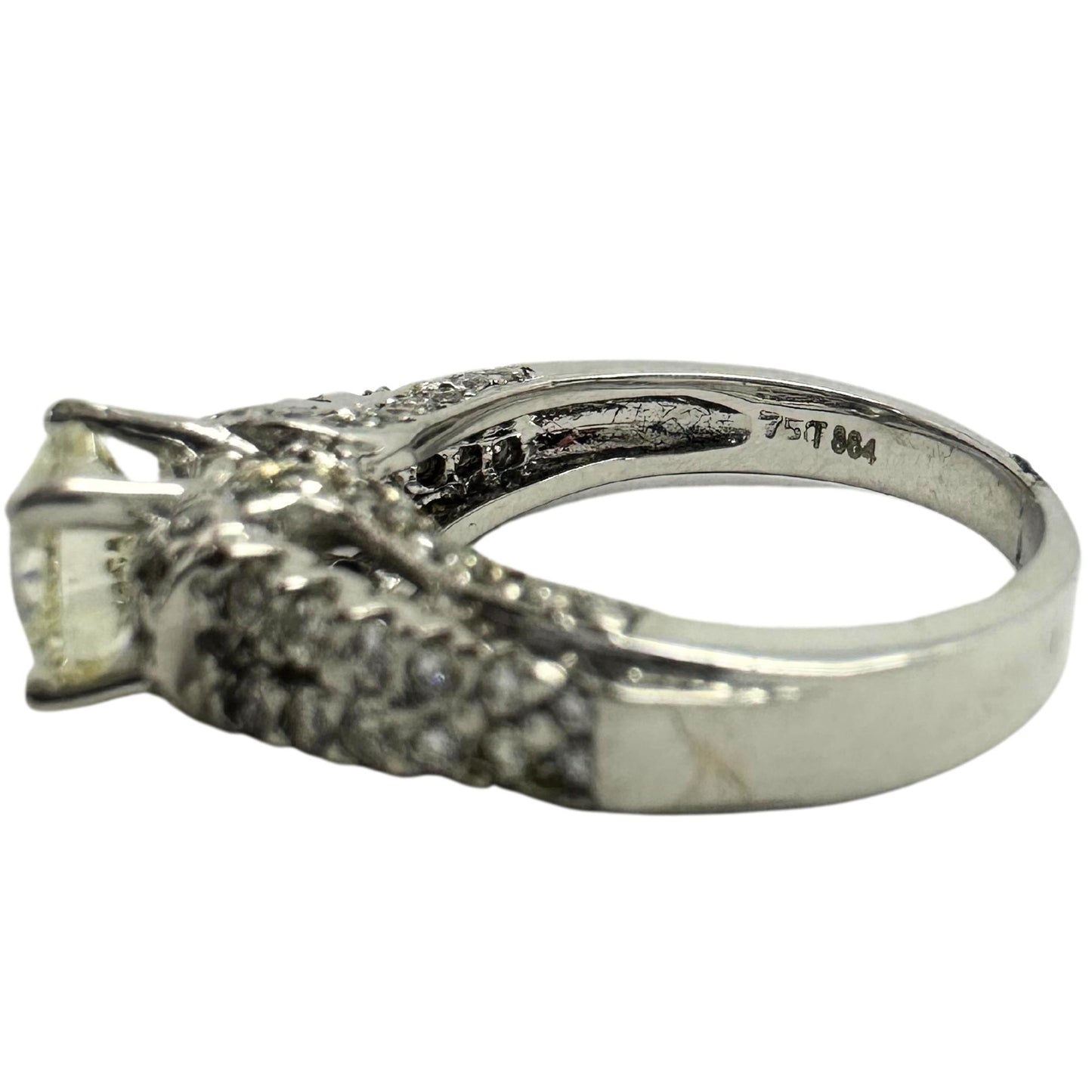 18K White Gold Diamond Engagement Ring