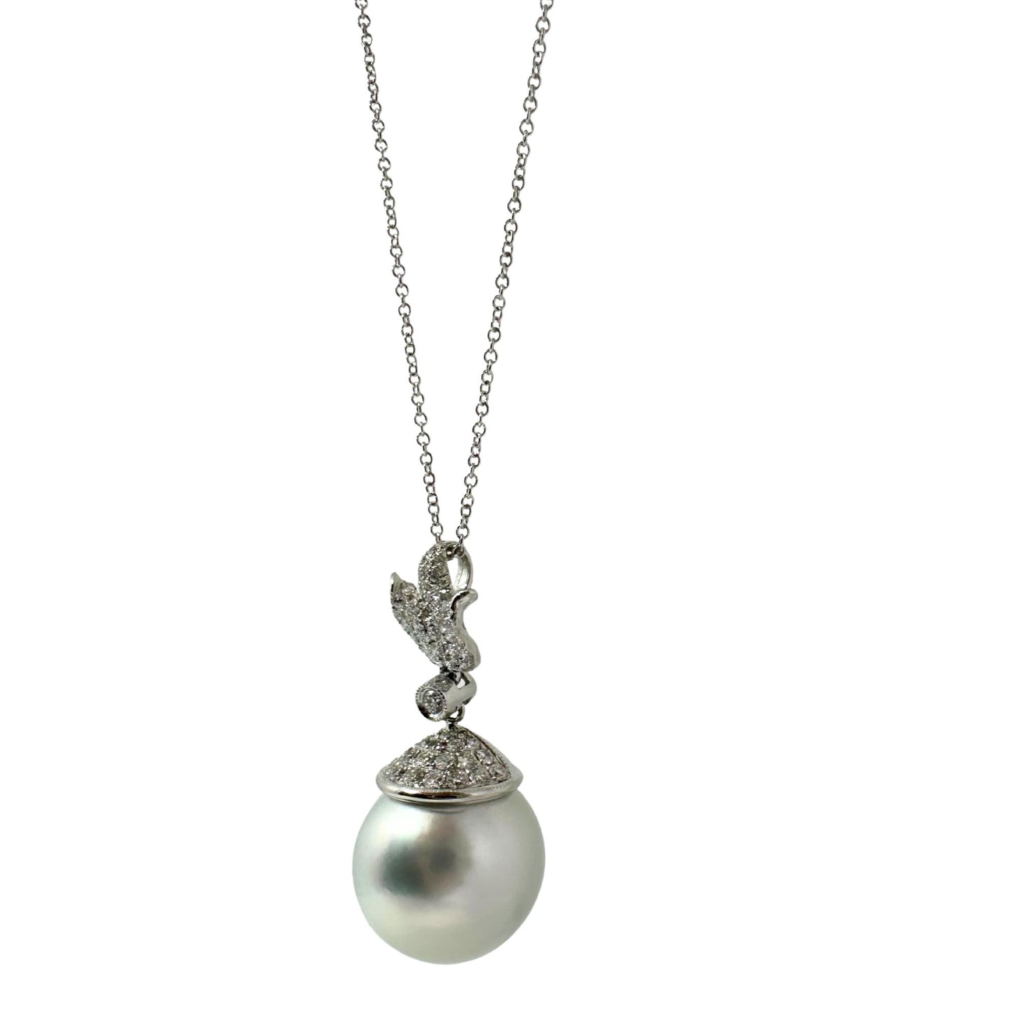 18K White Gold Diamond and Pearl Pendant Necklace