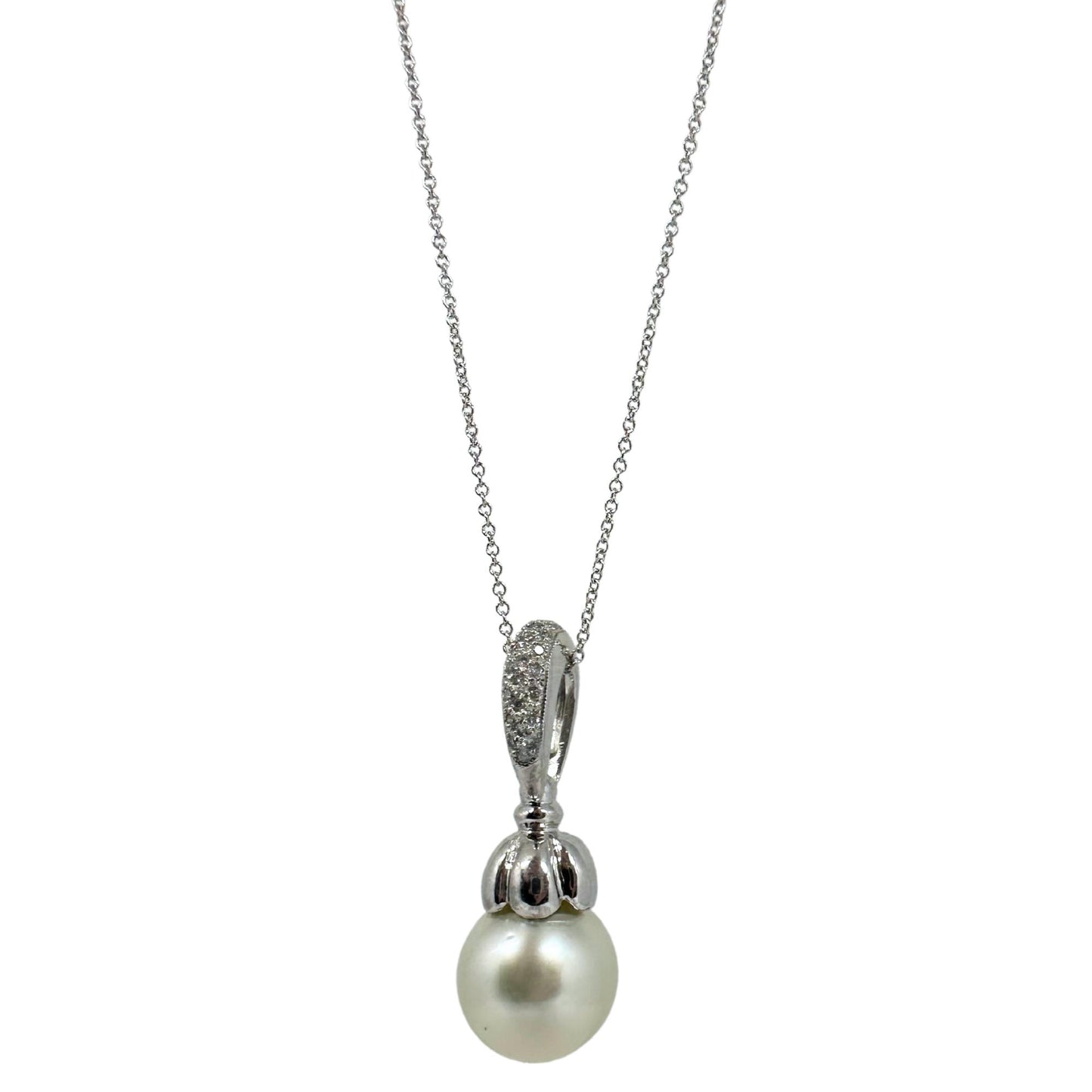 18K White Gold Diamond and Pearl Pendant Necklace