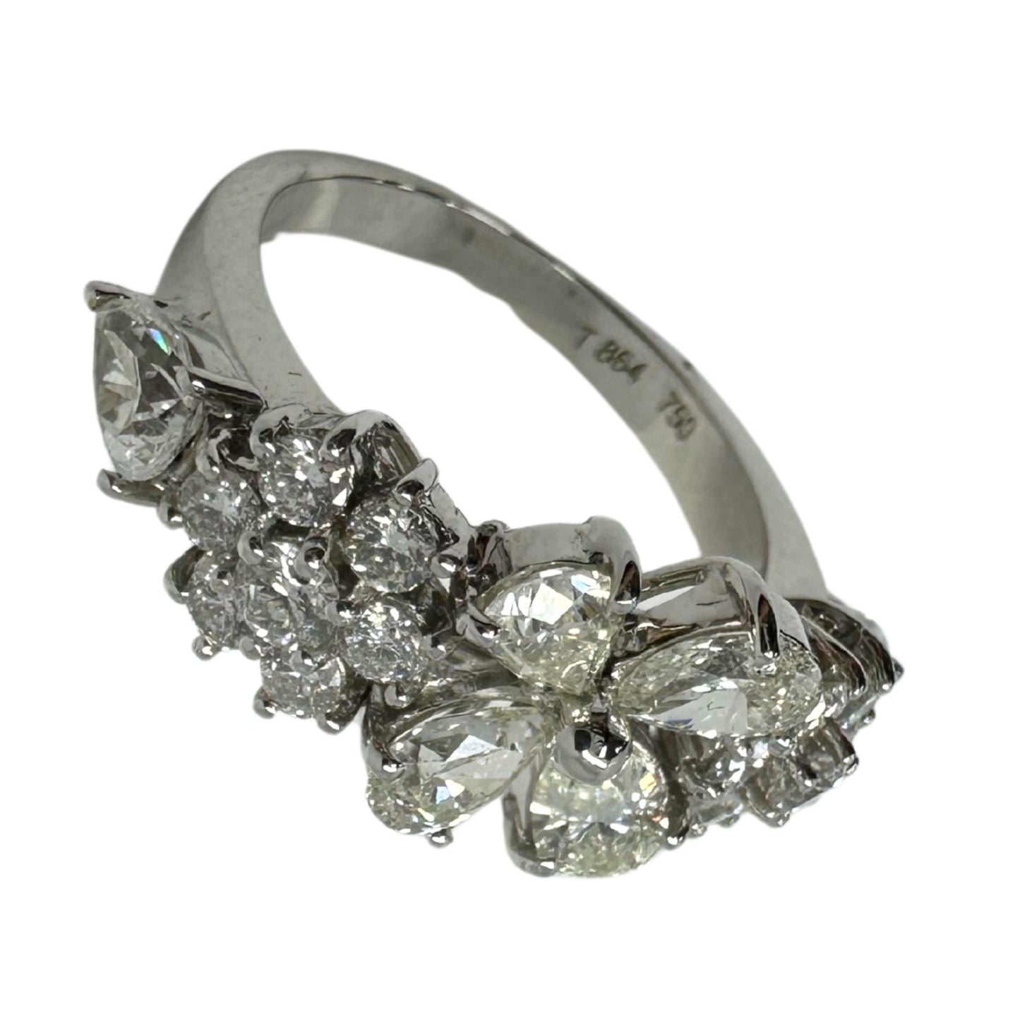 18k White Gold Pear Cut Diamond Ring