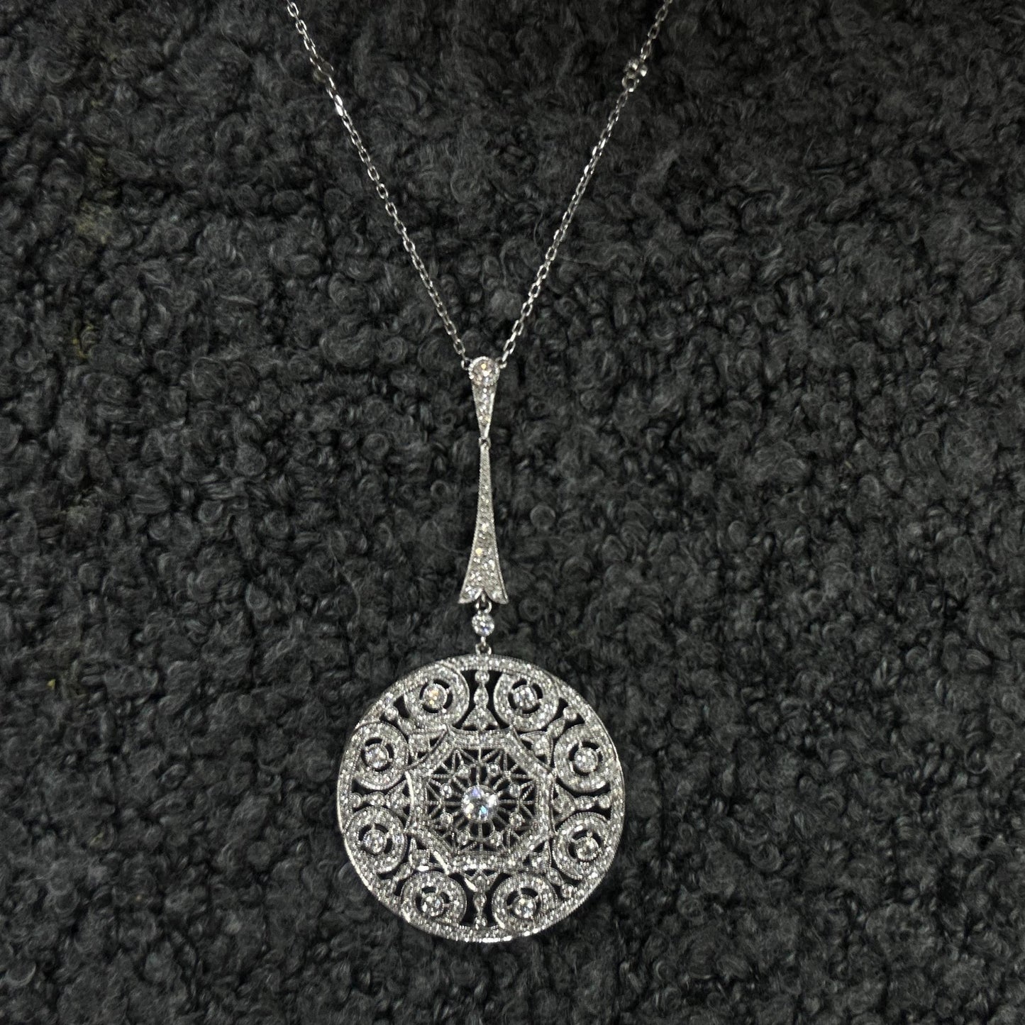 18K White Gold Filigree Diamond Pendant Necklace