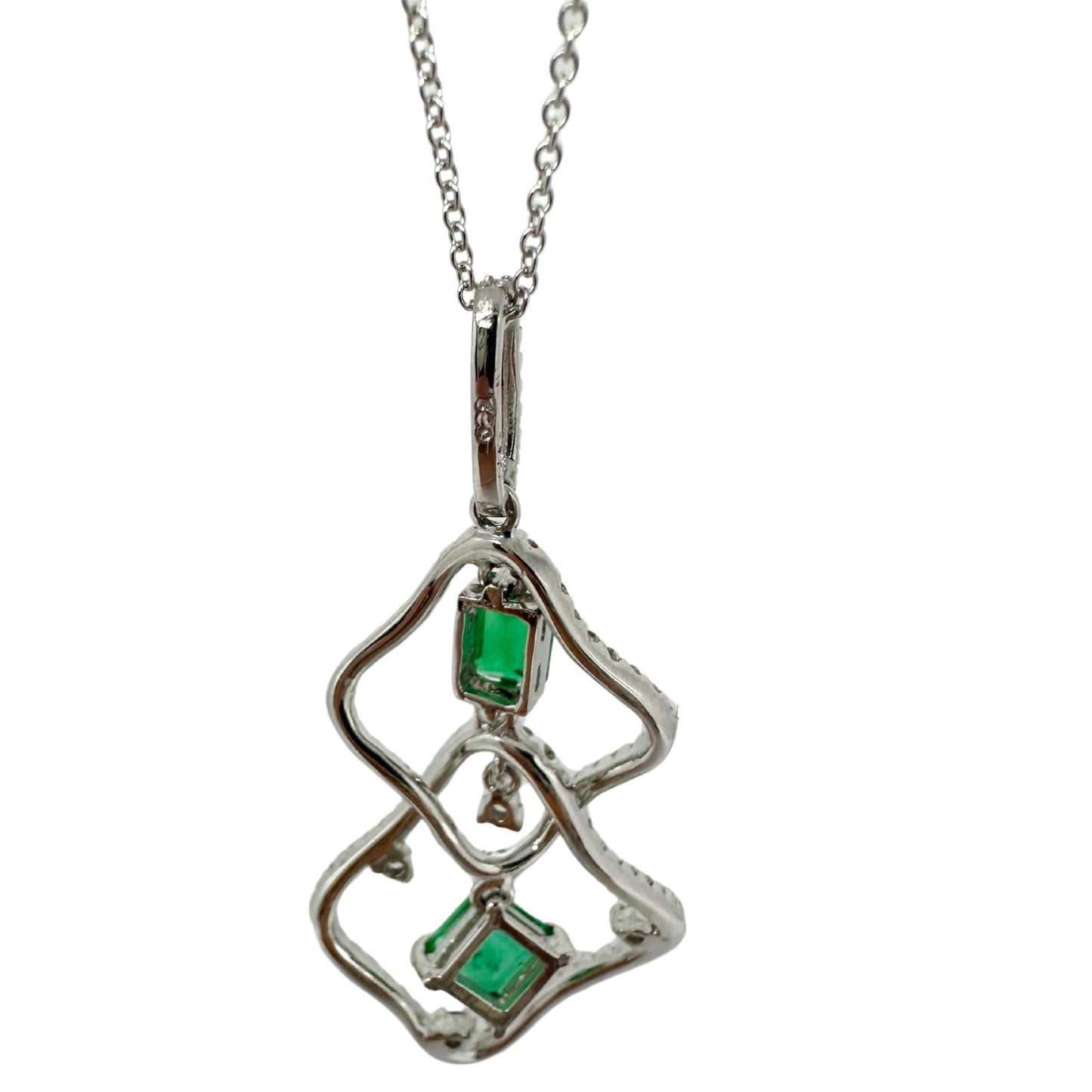 18K White Gold Diamond and Emerald Pendant Necklace