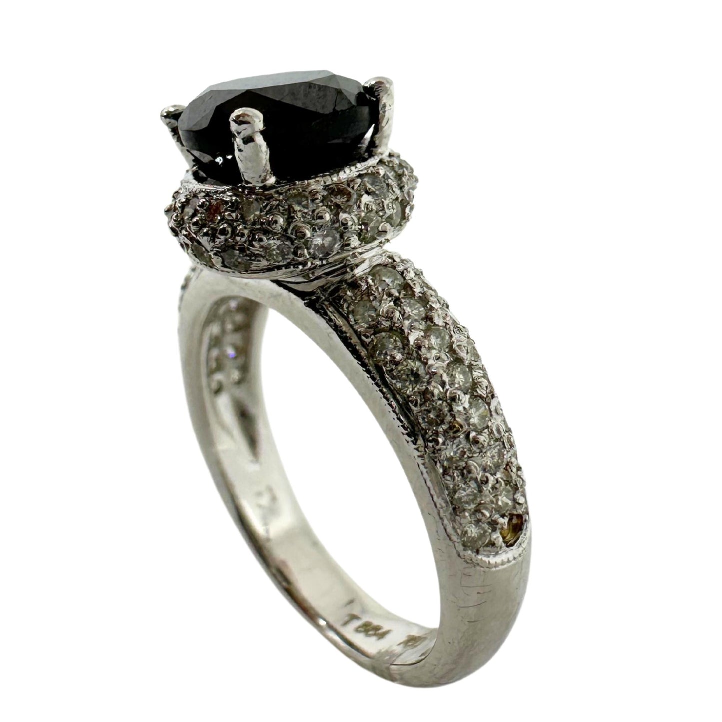 18K White Gold Black and White Diamond Ring