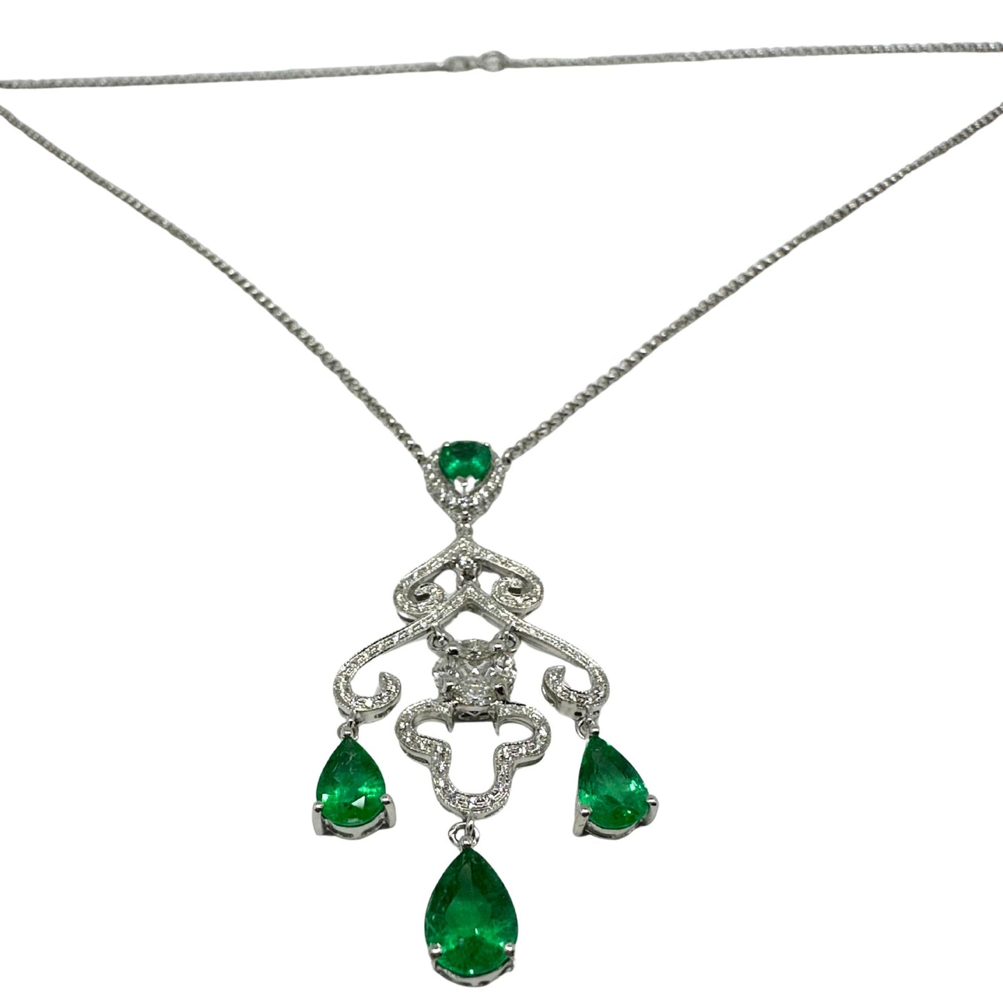 18K White Gold Diamond and Emerald Pendant Necklace