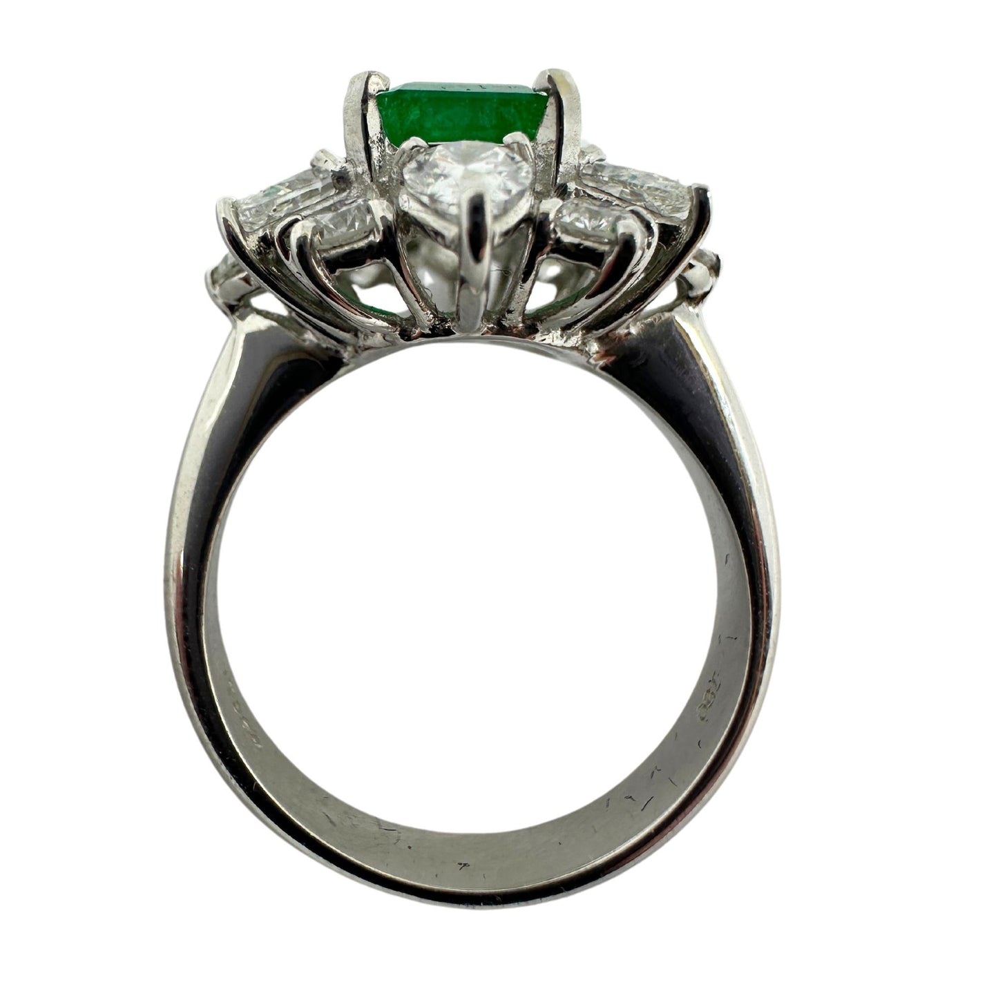 18k White Gold Diamond and Emerald Ring
