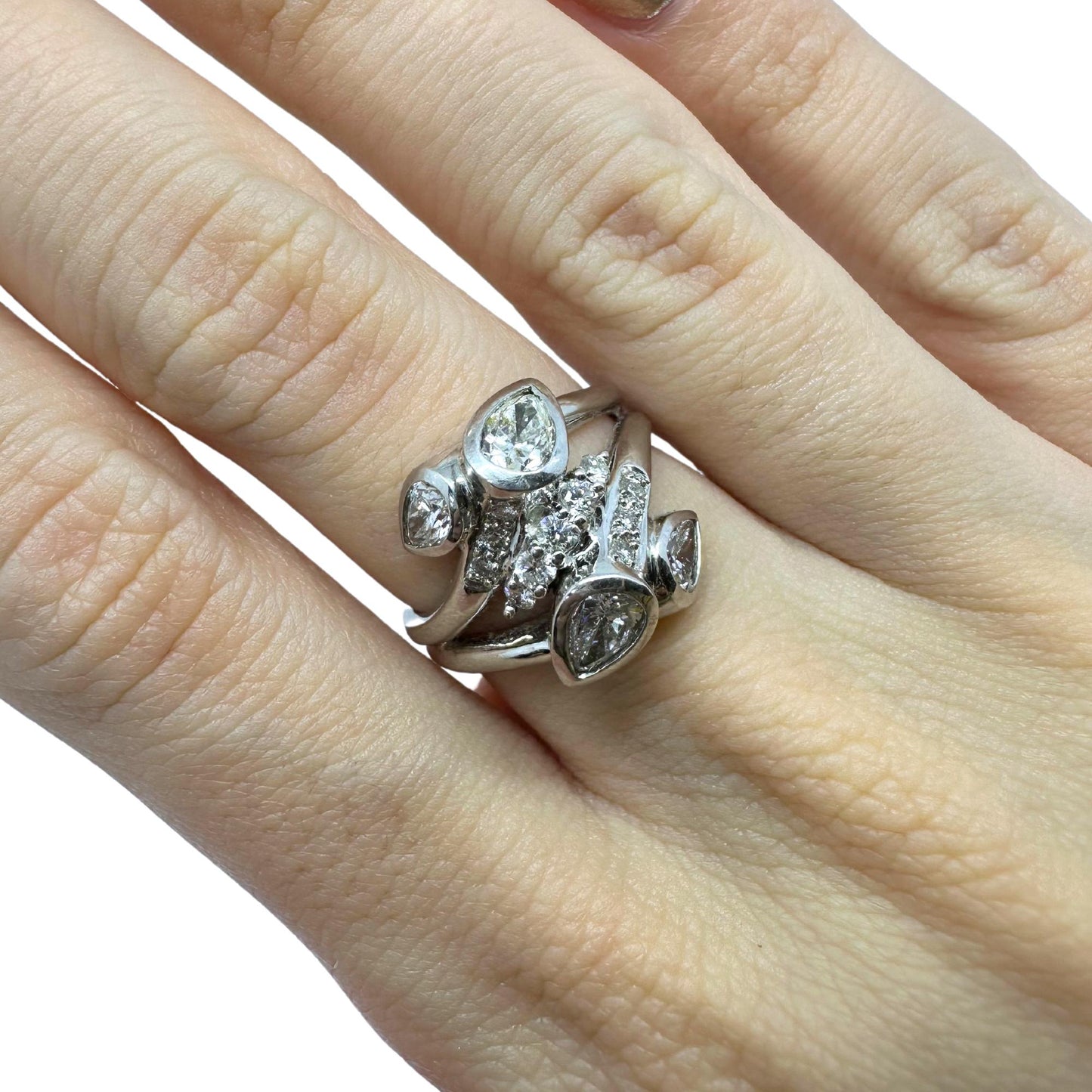 18K White Gold Pear Cut Diamond Ring