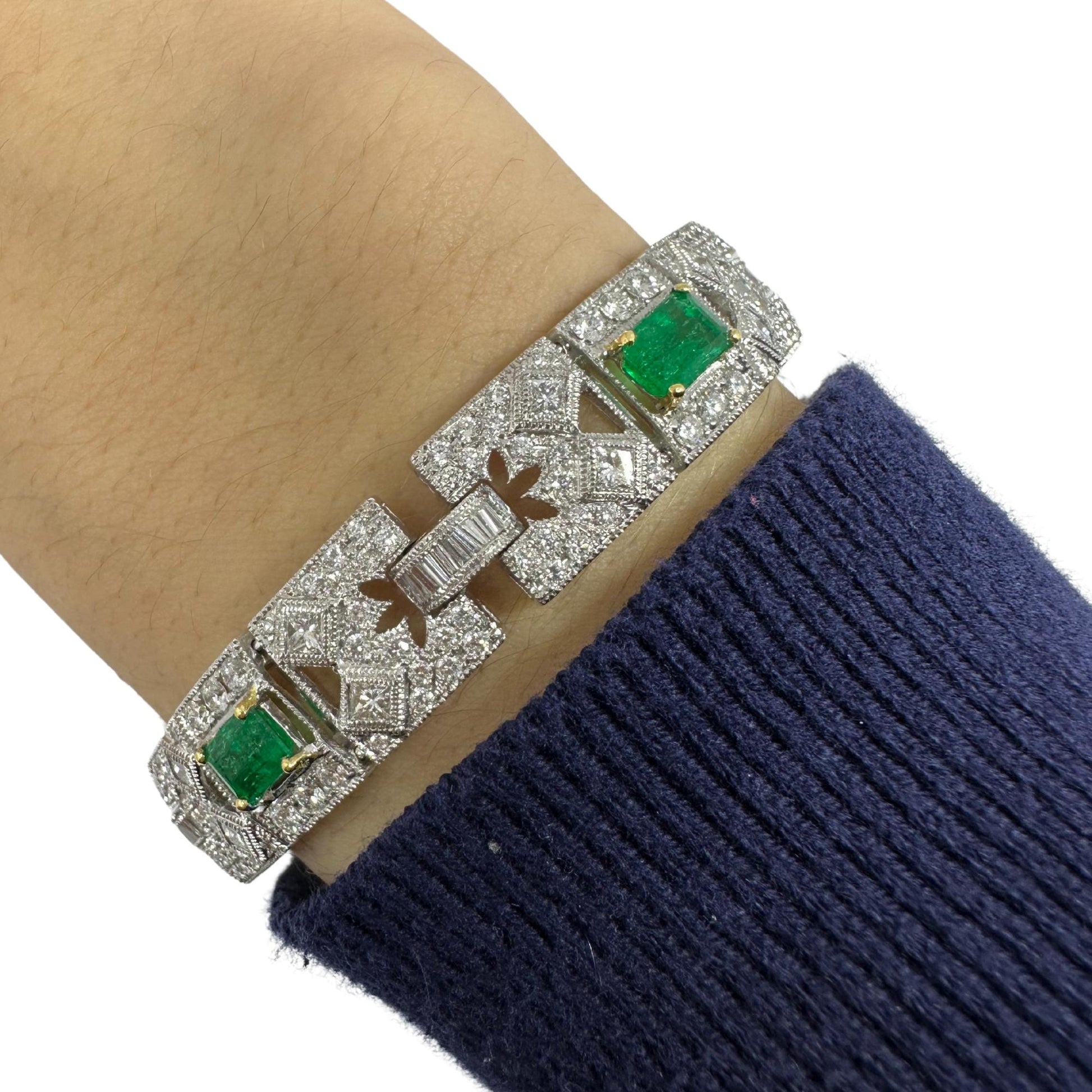 18K White Gold Diamond and Emerald Bracelet