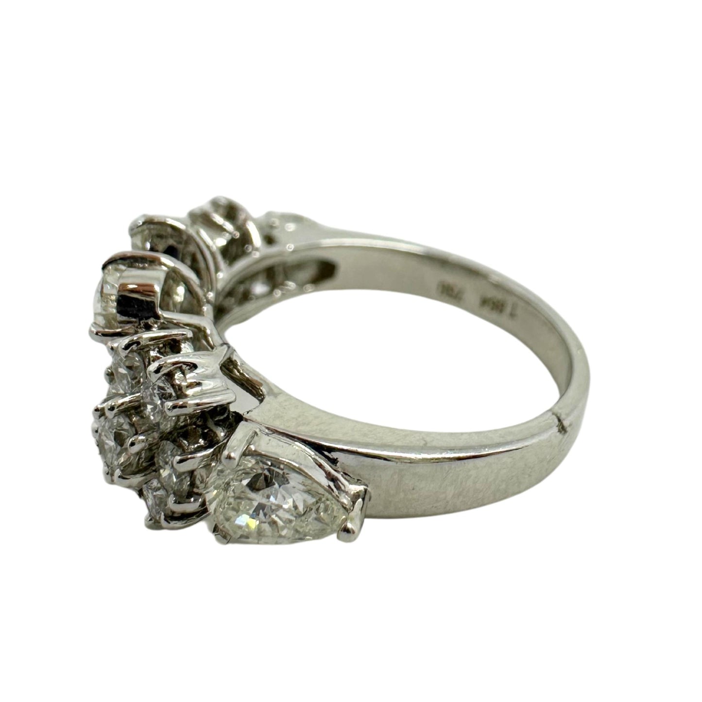 18k White Gold Pear Cut Diamond Ring