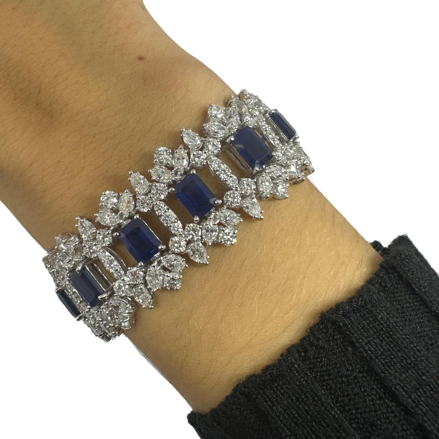 18K White Gold Diamond and Sapphire Bracelet