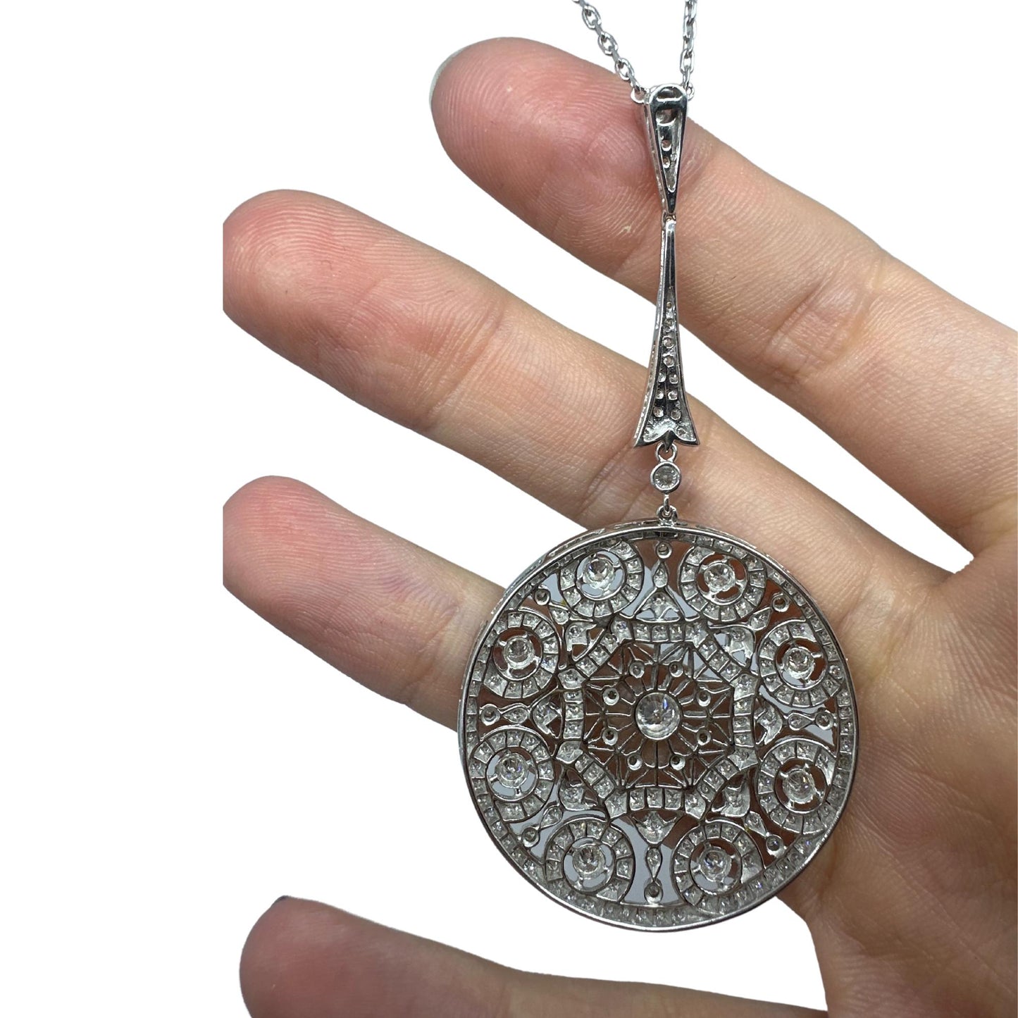 18K White Gold Filigree Diamond Pendant Necklace