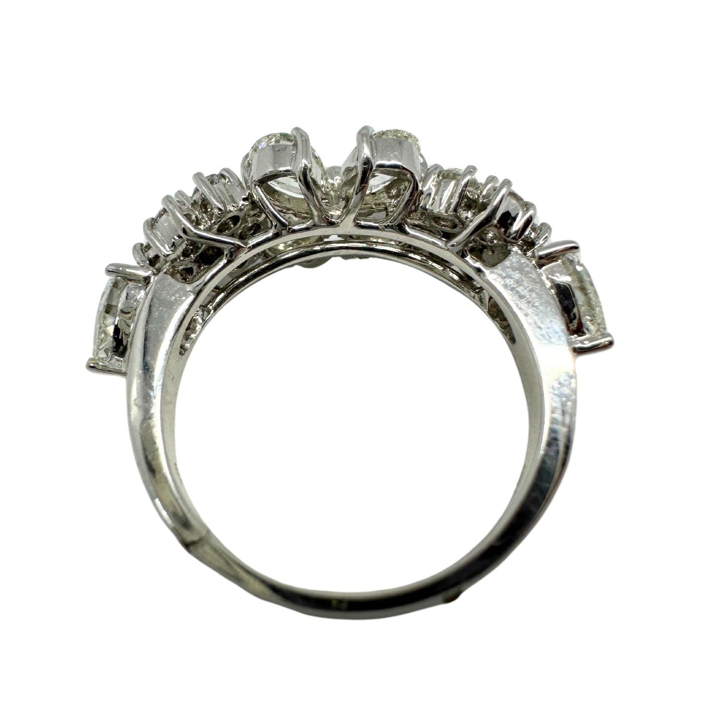 18k White Gold Pear Cut Diamond Ring
