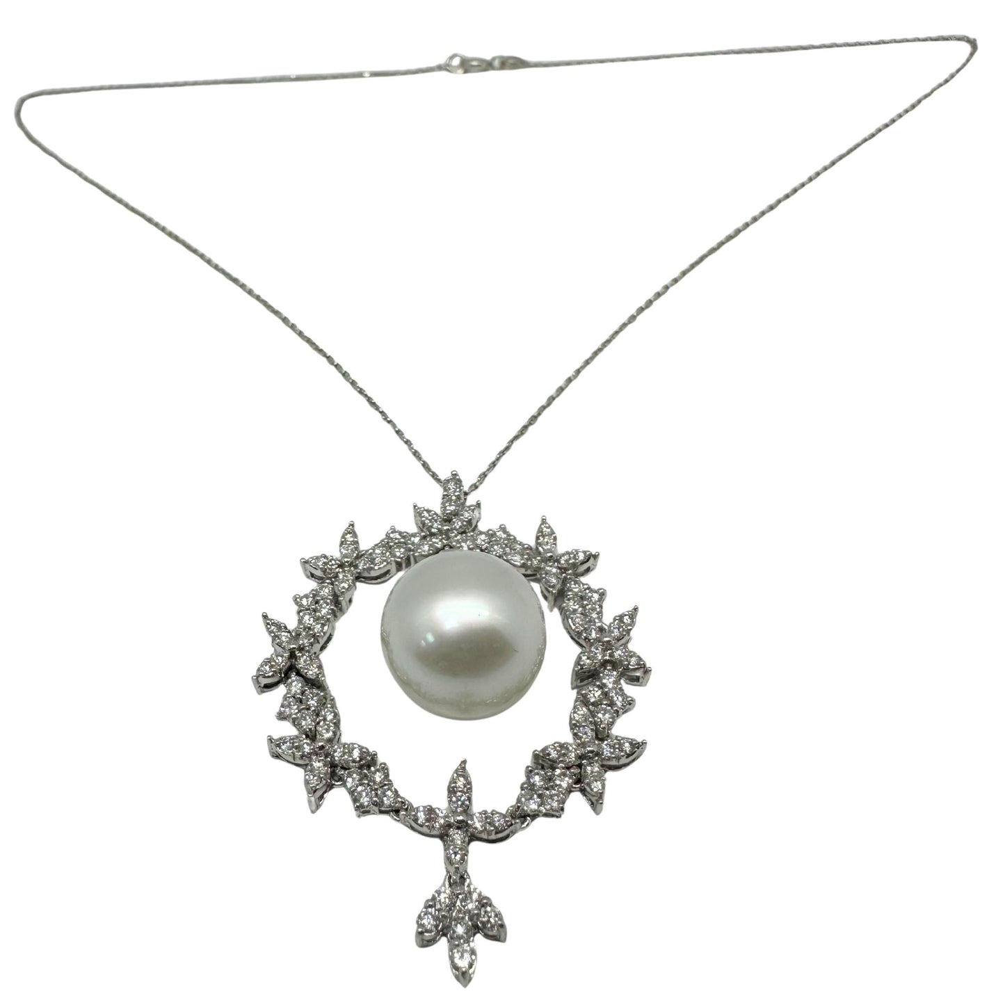 18K White Gold Diamond and Pearl Pendant Necklace