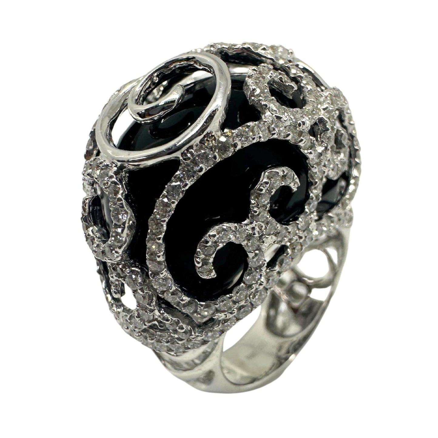 18k Diamond and Onyx Cocktail Ring