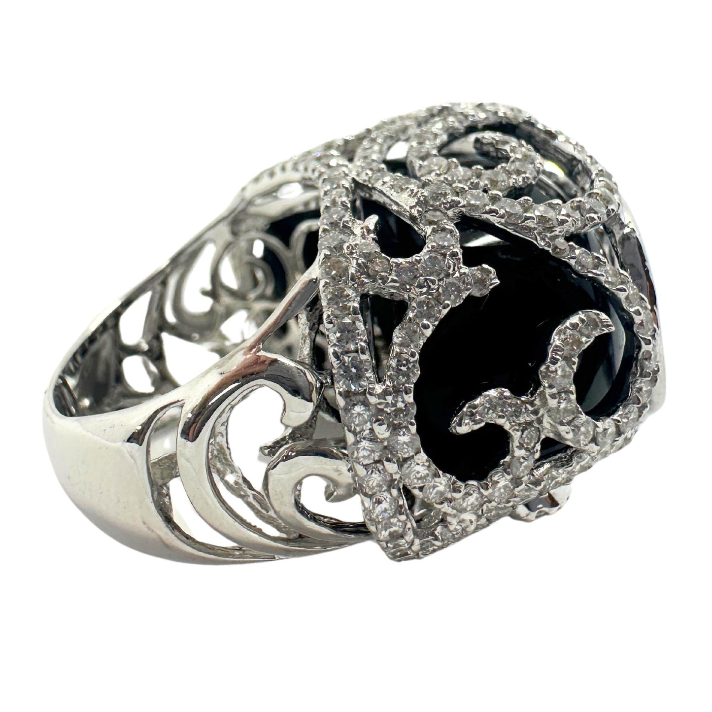 18k Diamond and Onyx Cocktail Ring