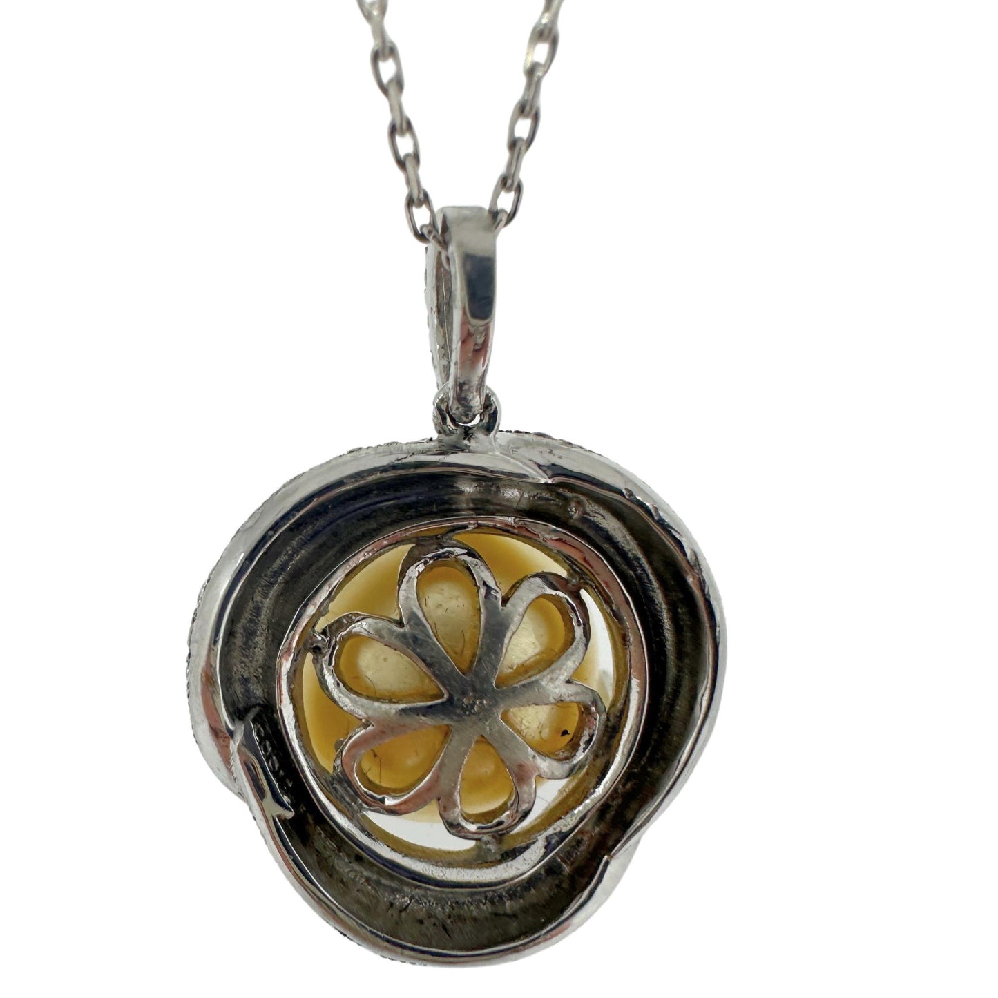 18K White Gold Diamond and Pearl Pendant Necklace