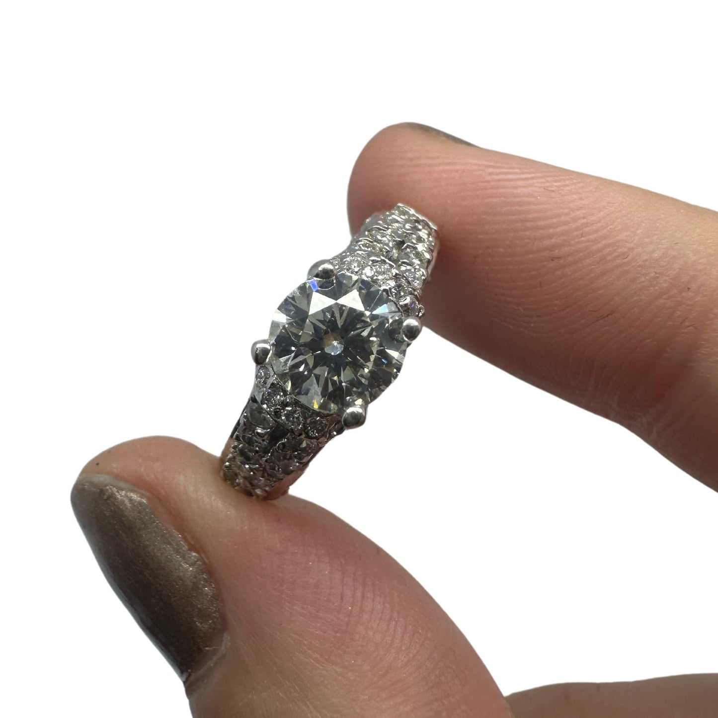 18K White Gold Diamond Engagement Ring