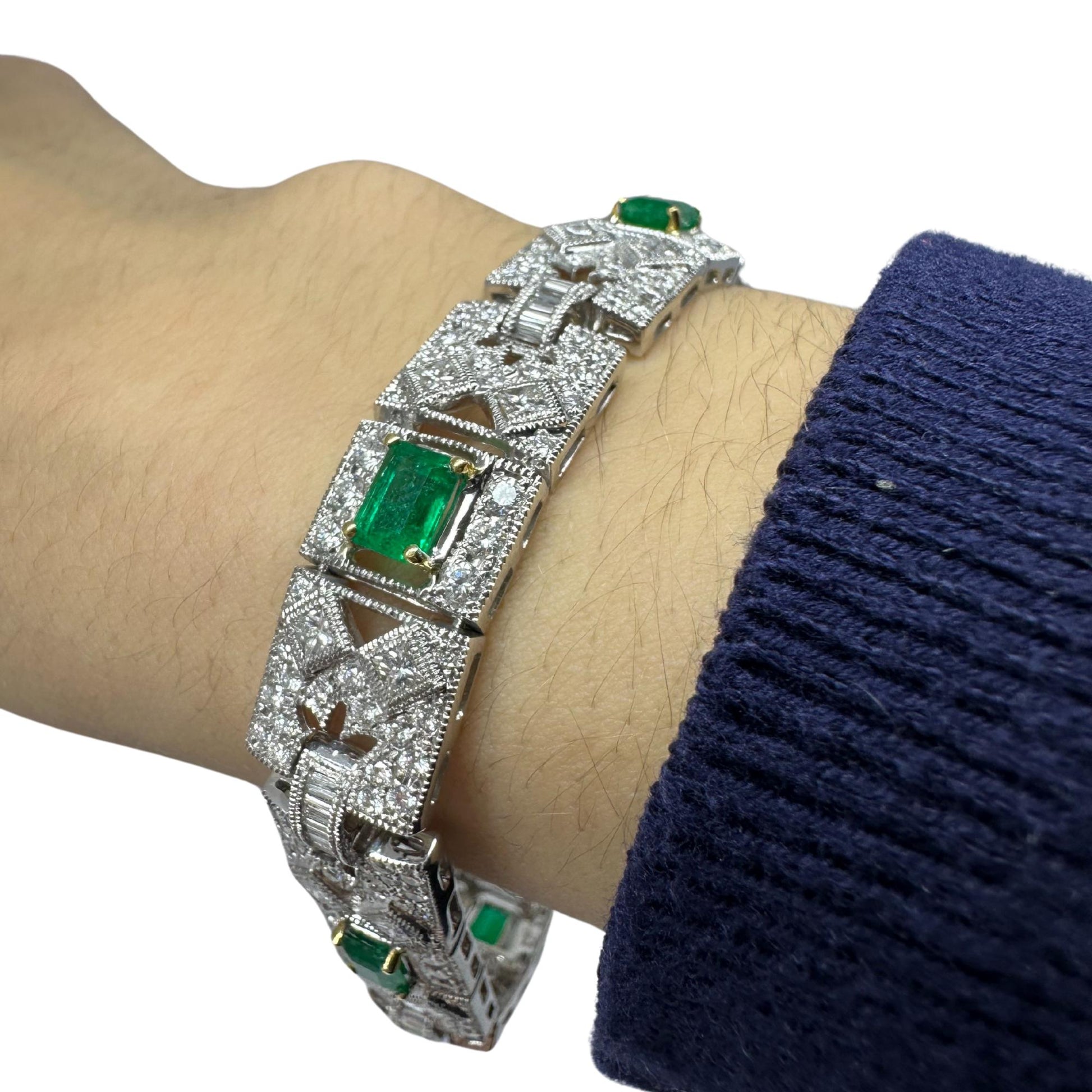 18K White Gold Diamond and Emerald Bracelet
