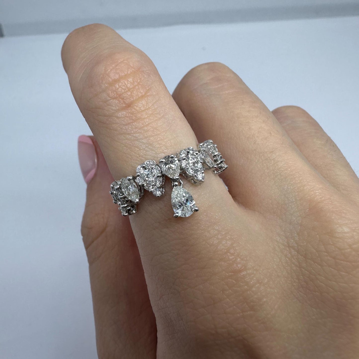 18K White Gold Pear Cut Diamond Dangling Band Ring