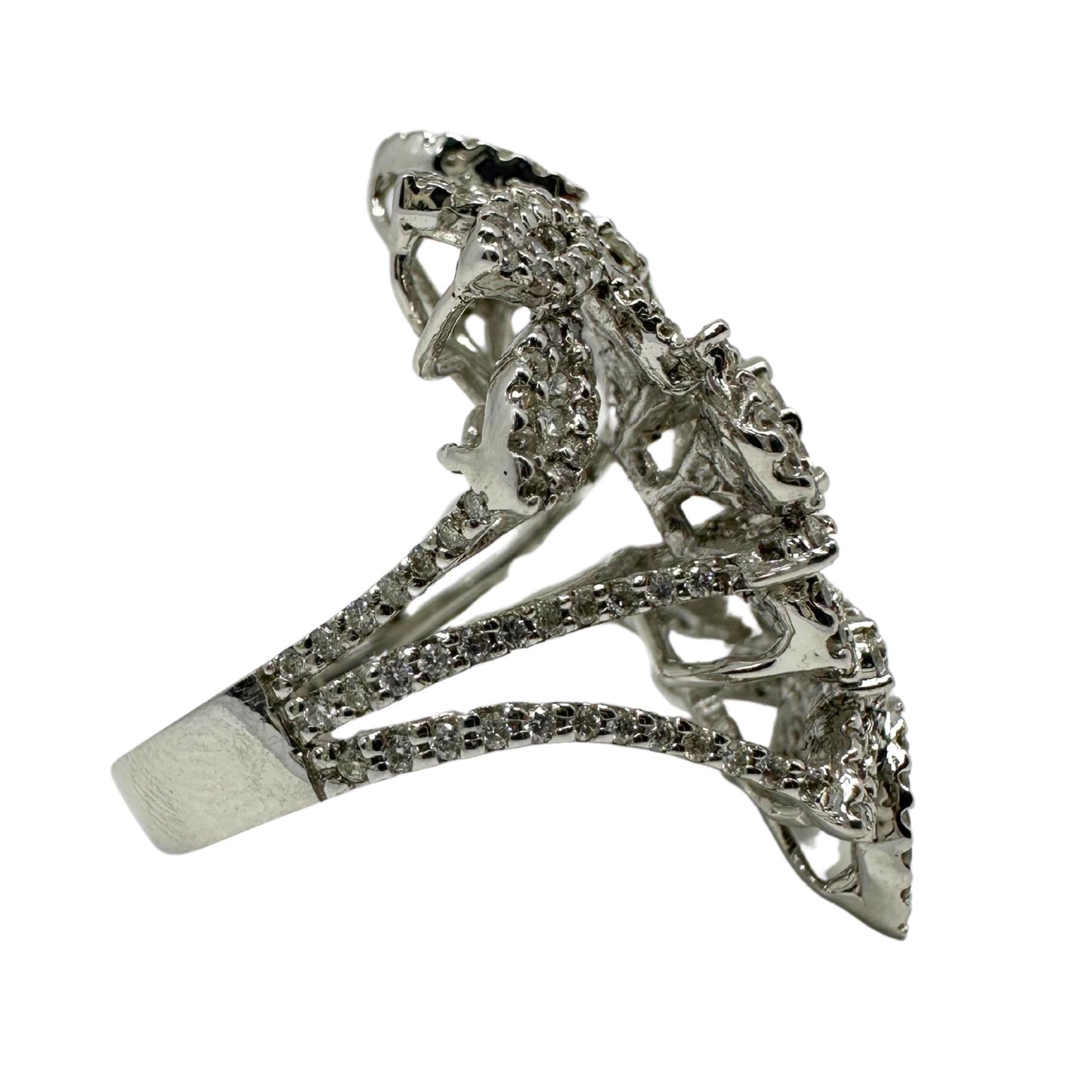 18K White Gold Diamond Flower Cocktail Ring