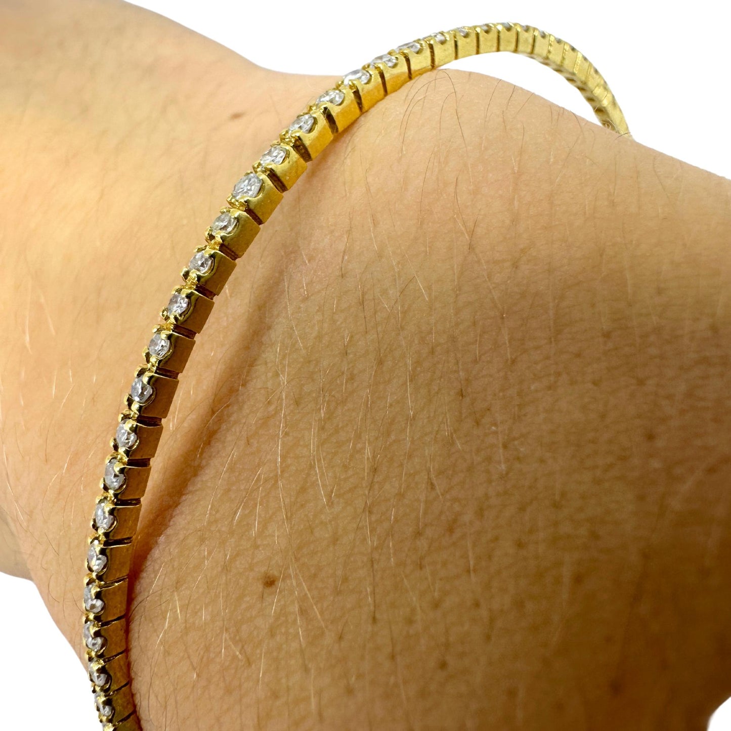 18K Yellow Gold 2.07 Carat Diamond Bangle