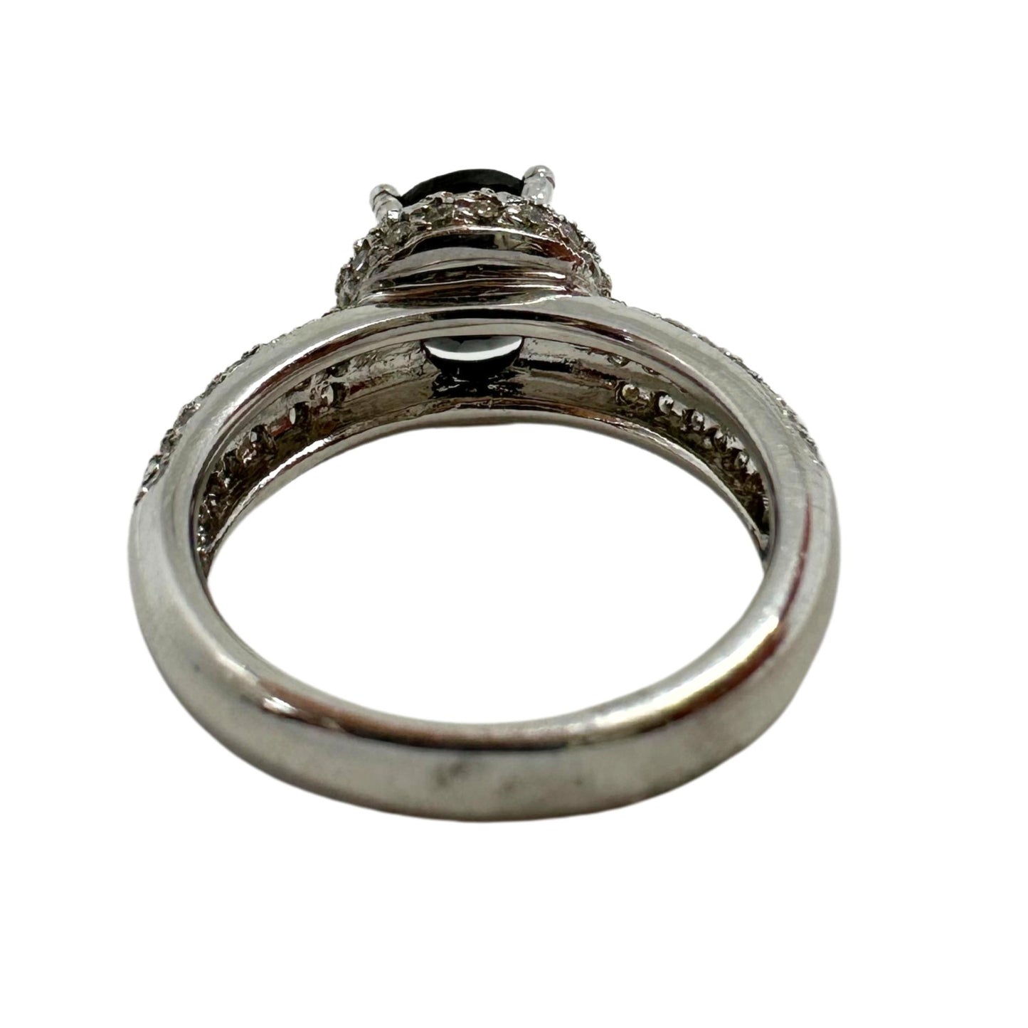 18K White Gold Black and White Diamond Ring