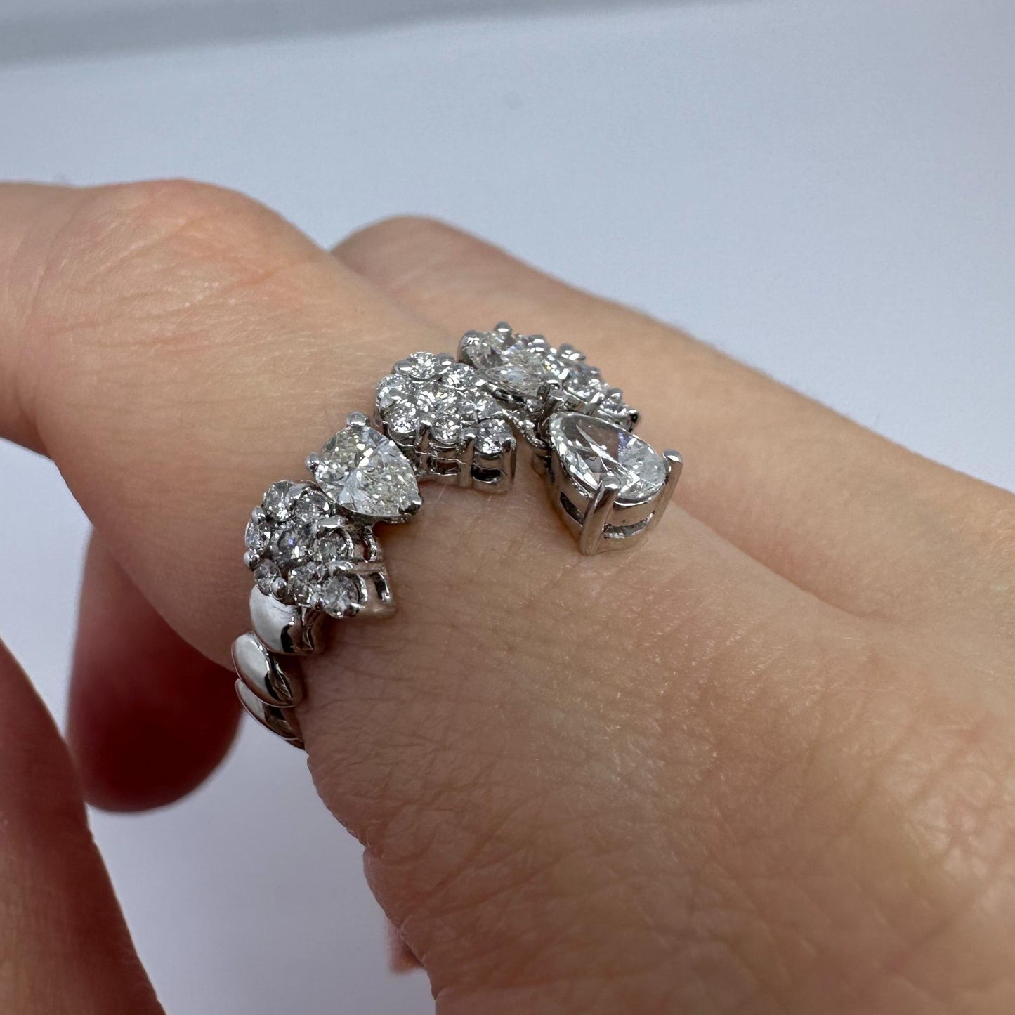 18K White Gold Pear Cut Diamond Dangling Band Ring